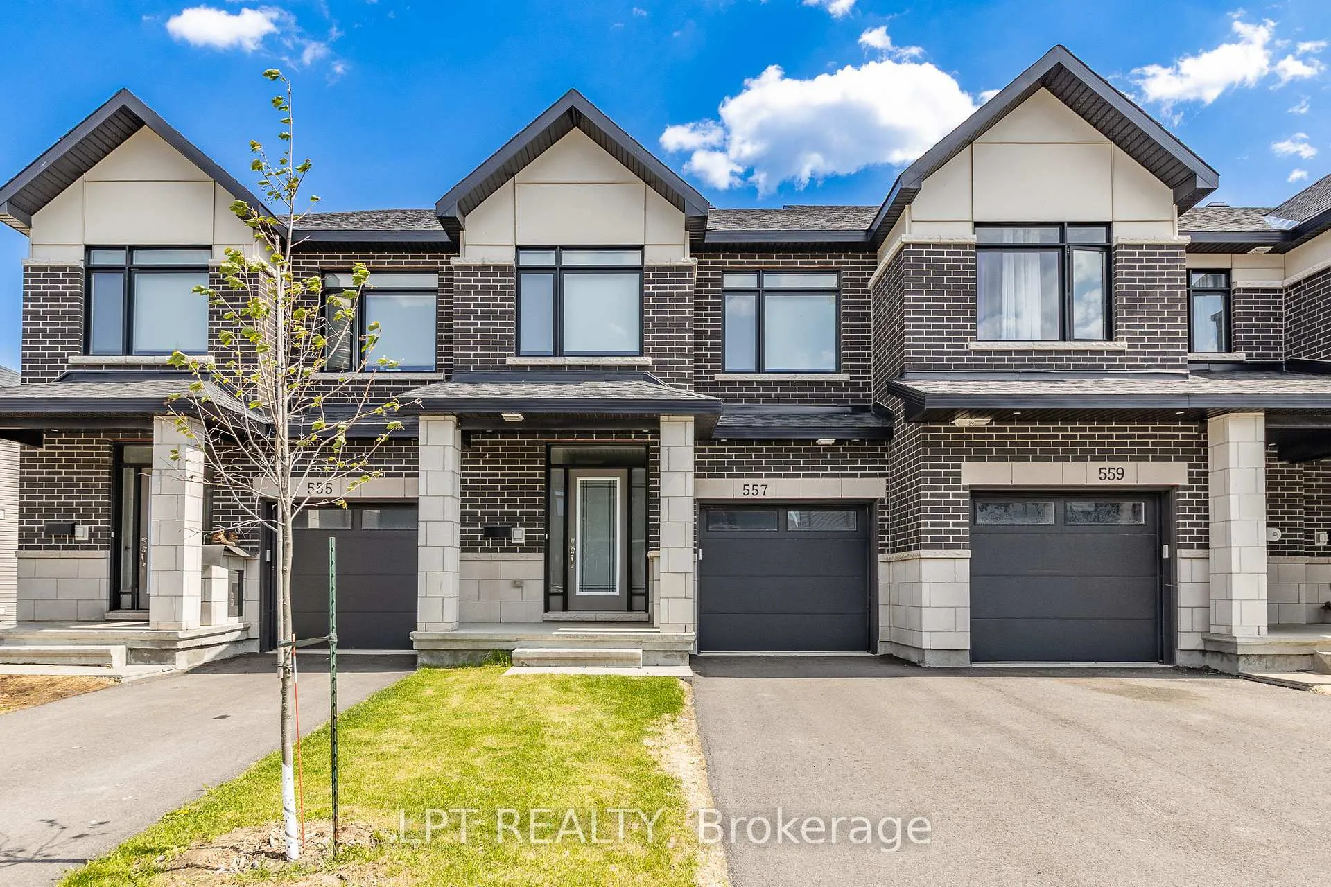 Photo 1 of 557 Tahoe Heights, Ottawa, Leitrim — HOMEH