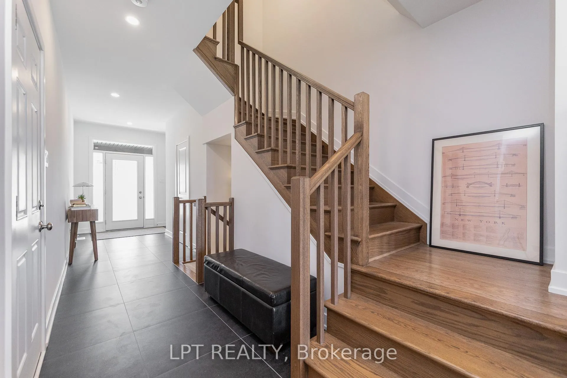 Photo 6 of 557 Tahoe Heights, Ottawa, Leitrim — HOMEH
