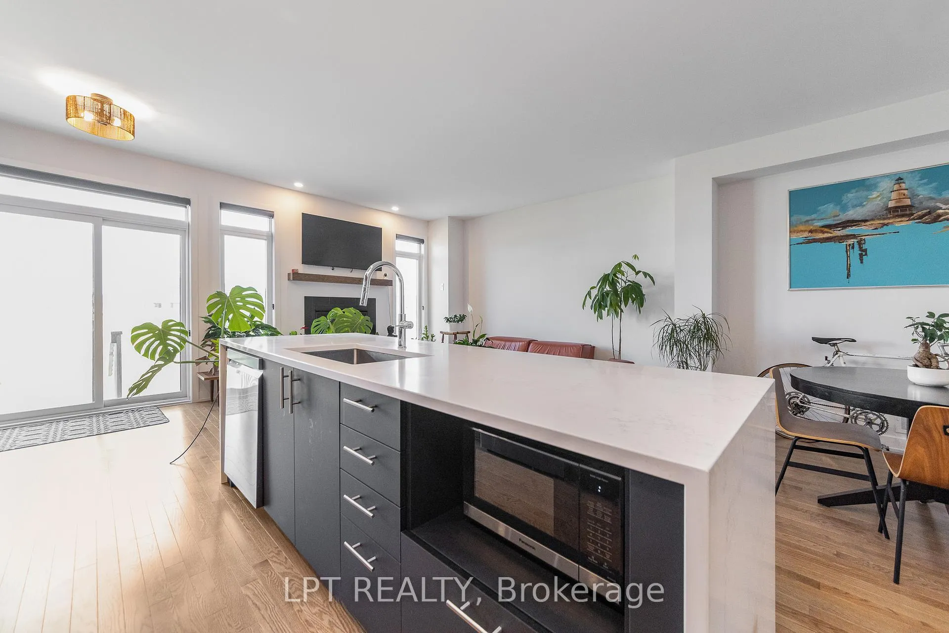 Photo 10 of 557 Tahoe Heights, Ottawa, Leitrim — HOMEH