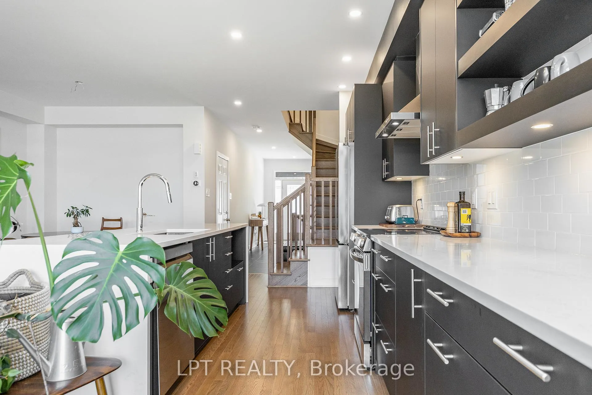 Photo 11 of 557 Tahoe Heights, Ottawa, Leitrim — HOMEH