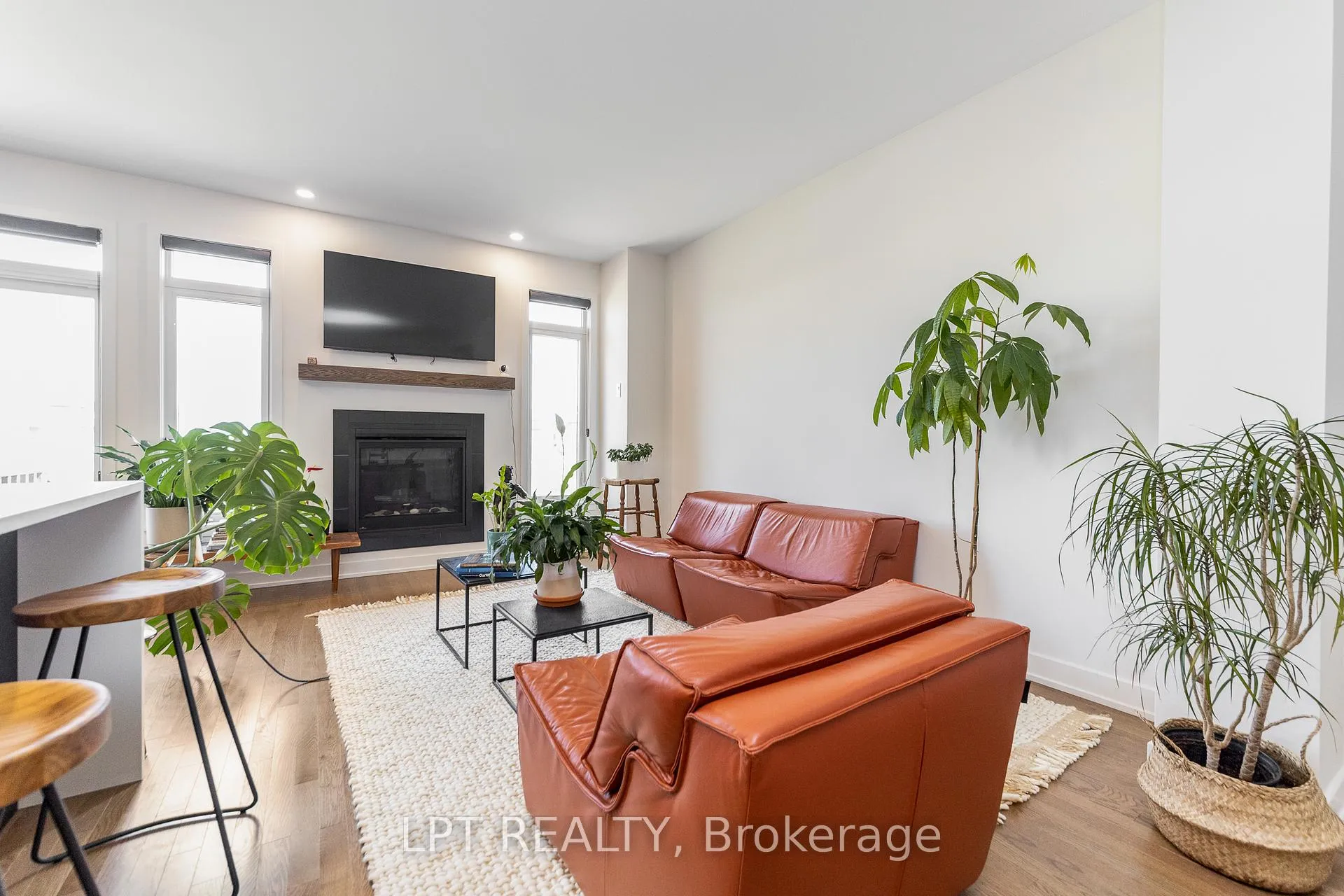Photo 13 of 557 Tahoe Heights, Ottawa, Leitrim — HOMEH
