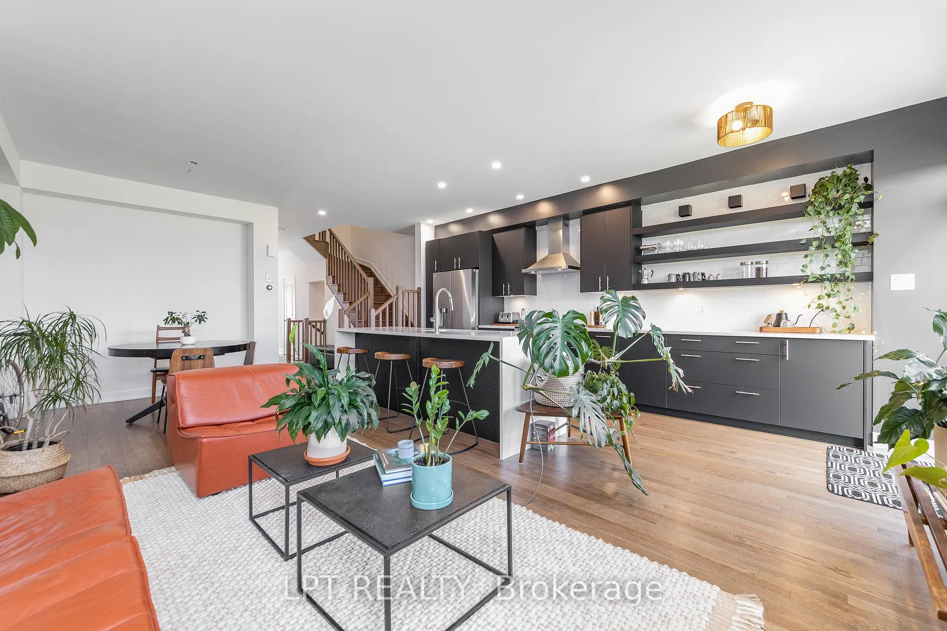 Photo 14 of 557 Tahoe Heights, Ottawa, Leitrim — HOMEH
