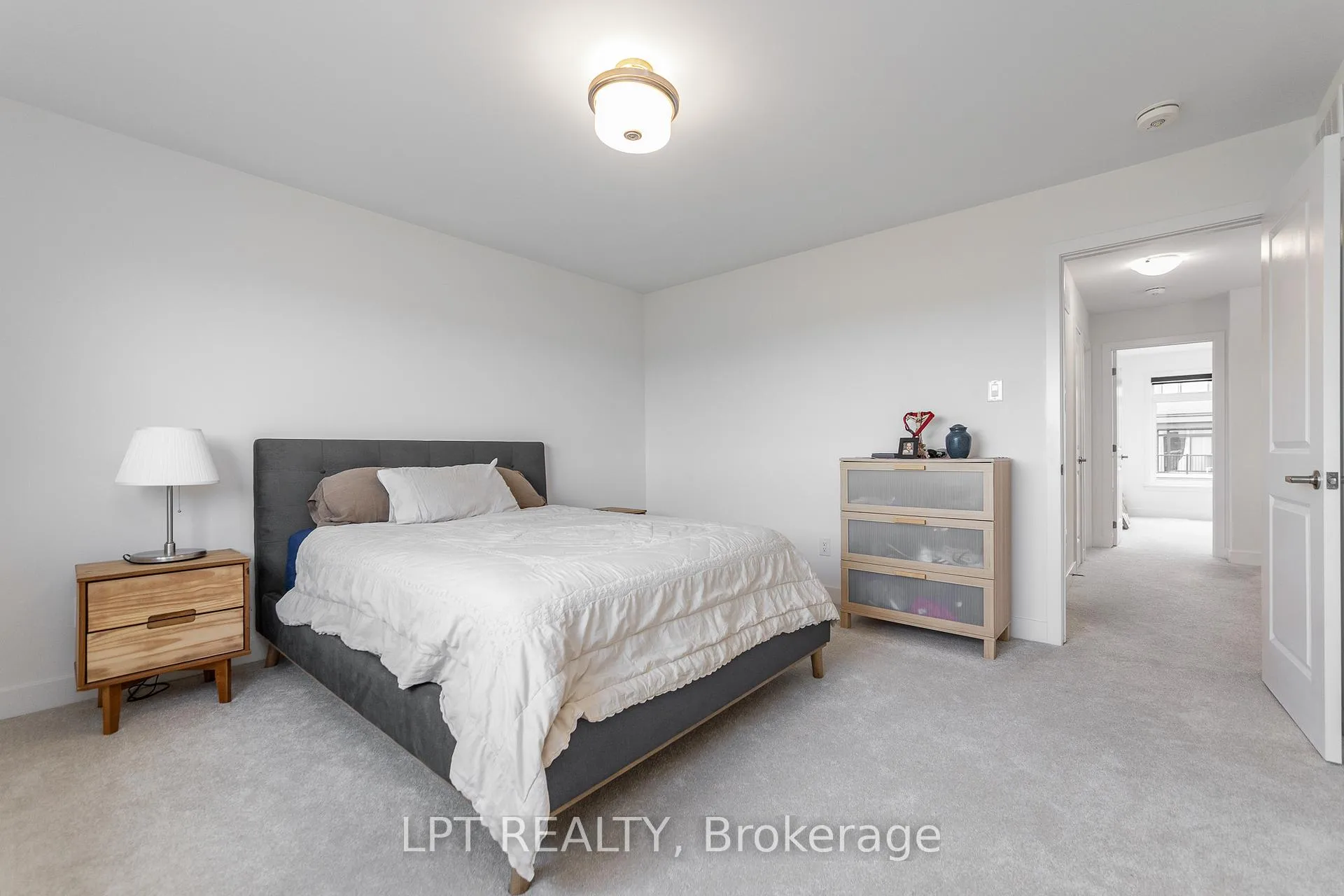 Photo 19 of 557 Tahoe Heights, Ottawa, Leitrim — HOMEH