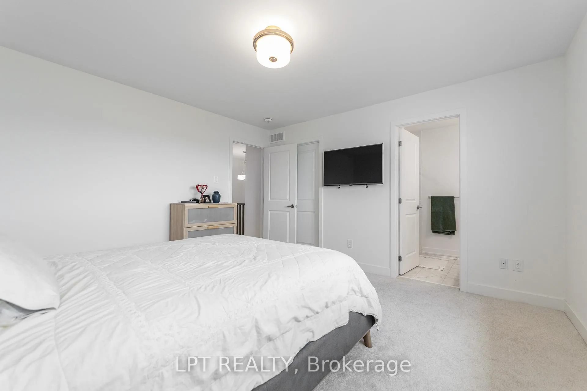 Photo 20 of 557 Tahoe Heights, Ottawa, Leitrim — HOMEH