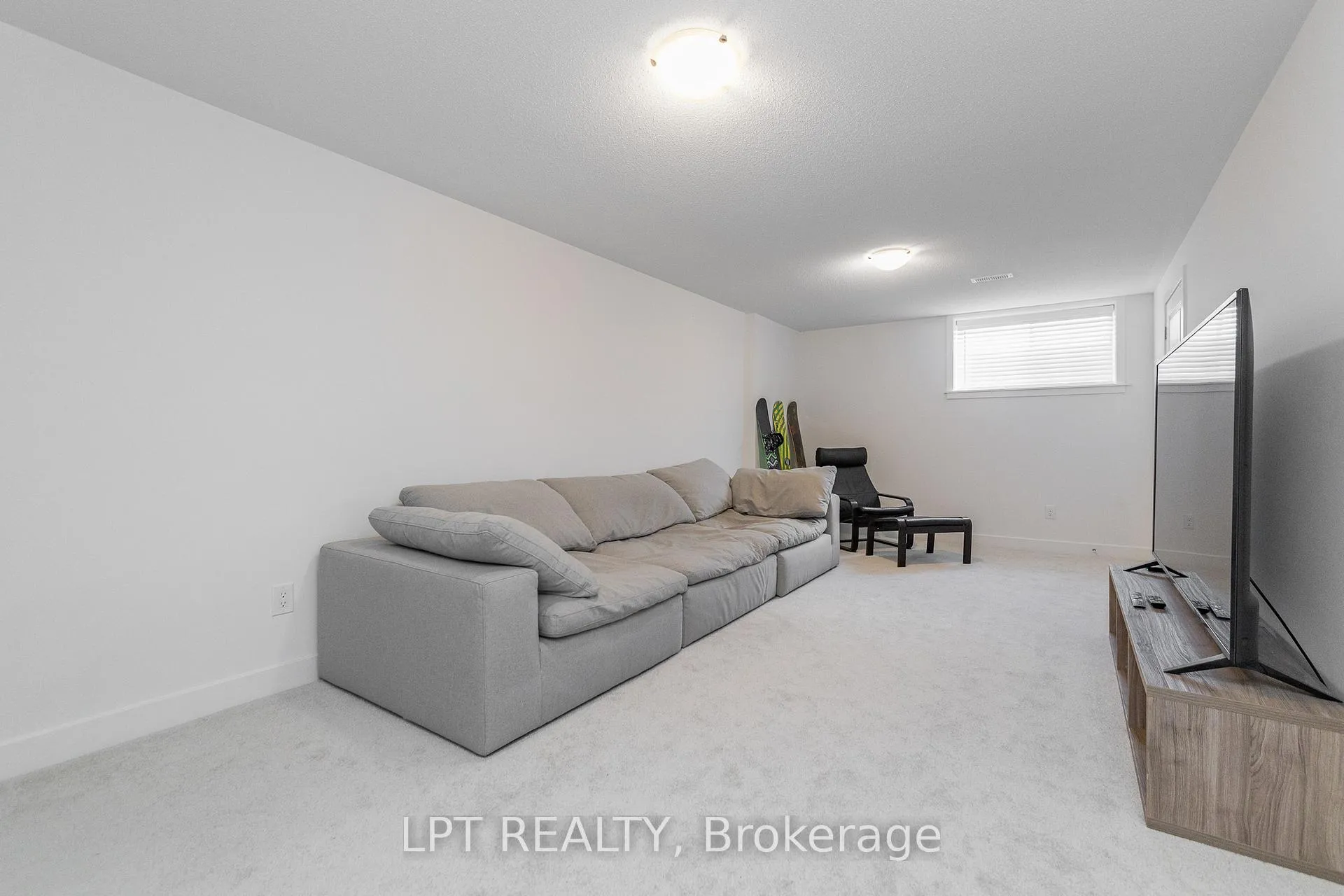 Photo 29 of 557 Tahoe Heights, Ottawa, Leitrim — HOMEH
