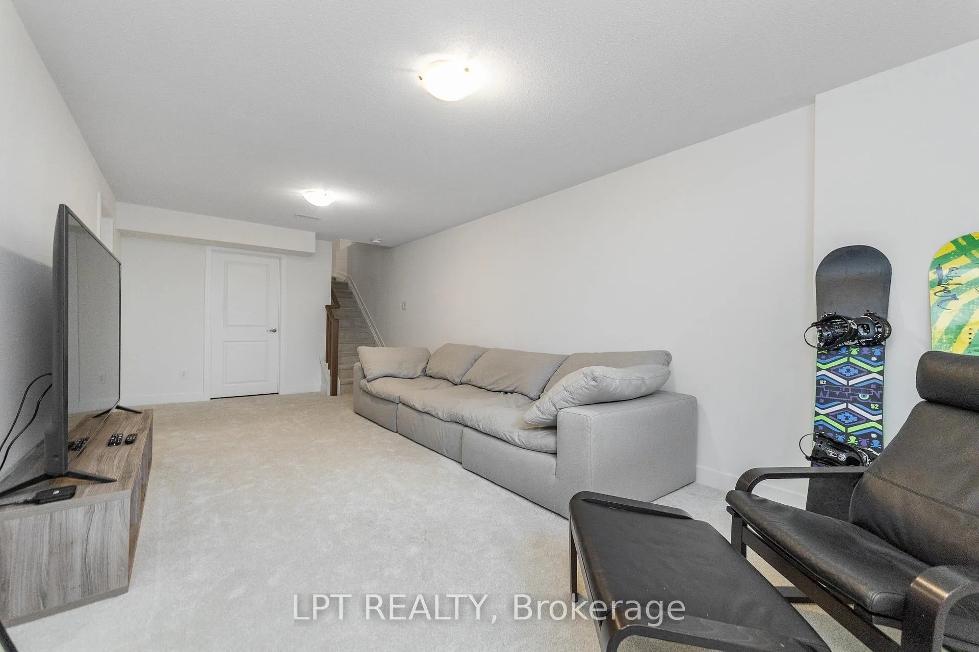 Photo 30 of 557 Tahoe Heights, Ottawa, Leitrim — HOMEH