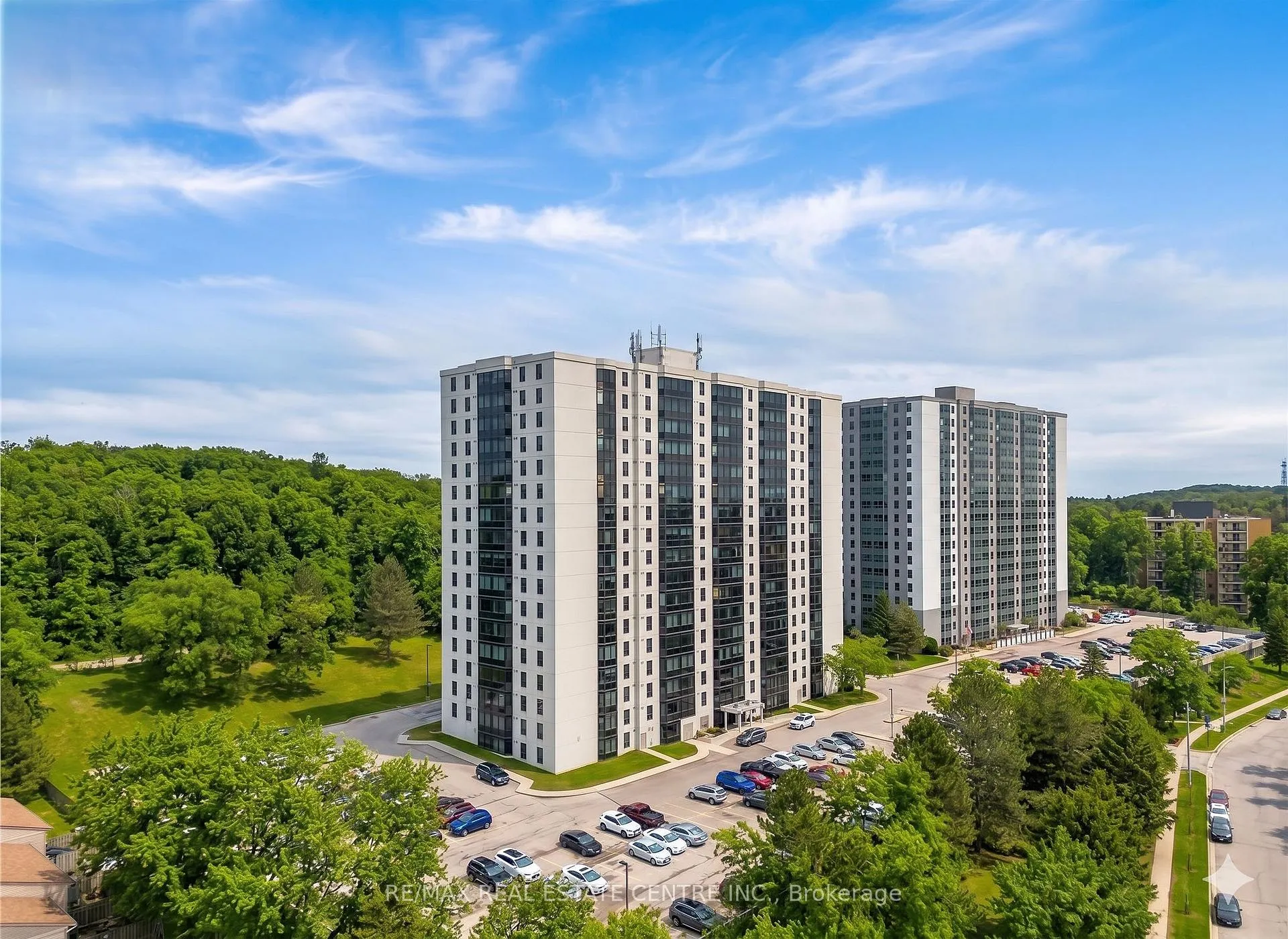 Photo 3 of Unit 103, 35 Green Valley Drive, Kitchener, Pioneer Park — HOMEH