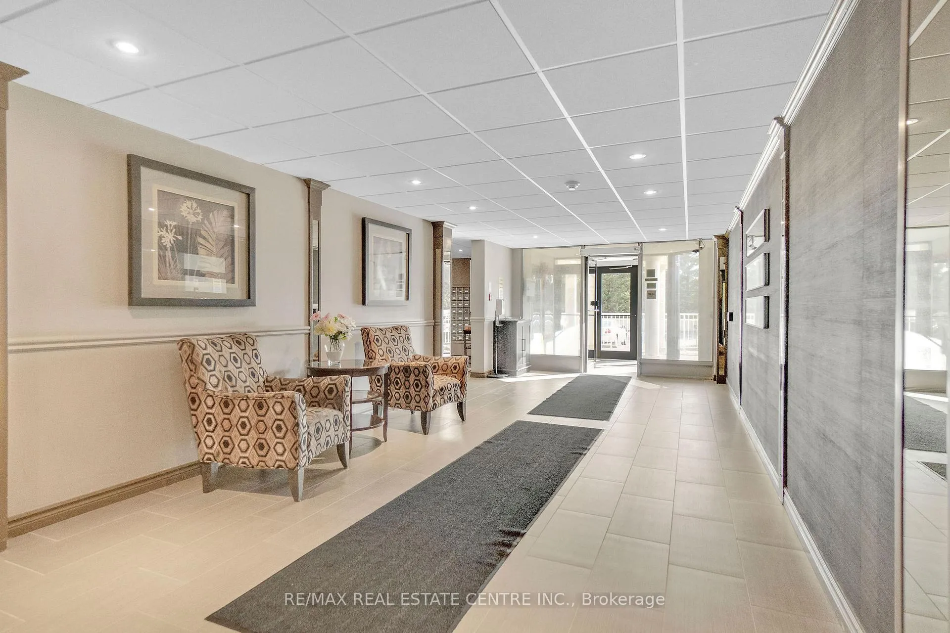 Photo 10 of Unit 103, 35 Green Valley Drive, Kitchener, Pioneer Park — HOMEH