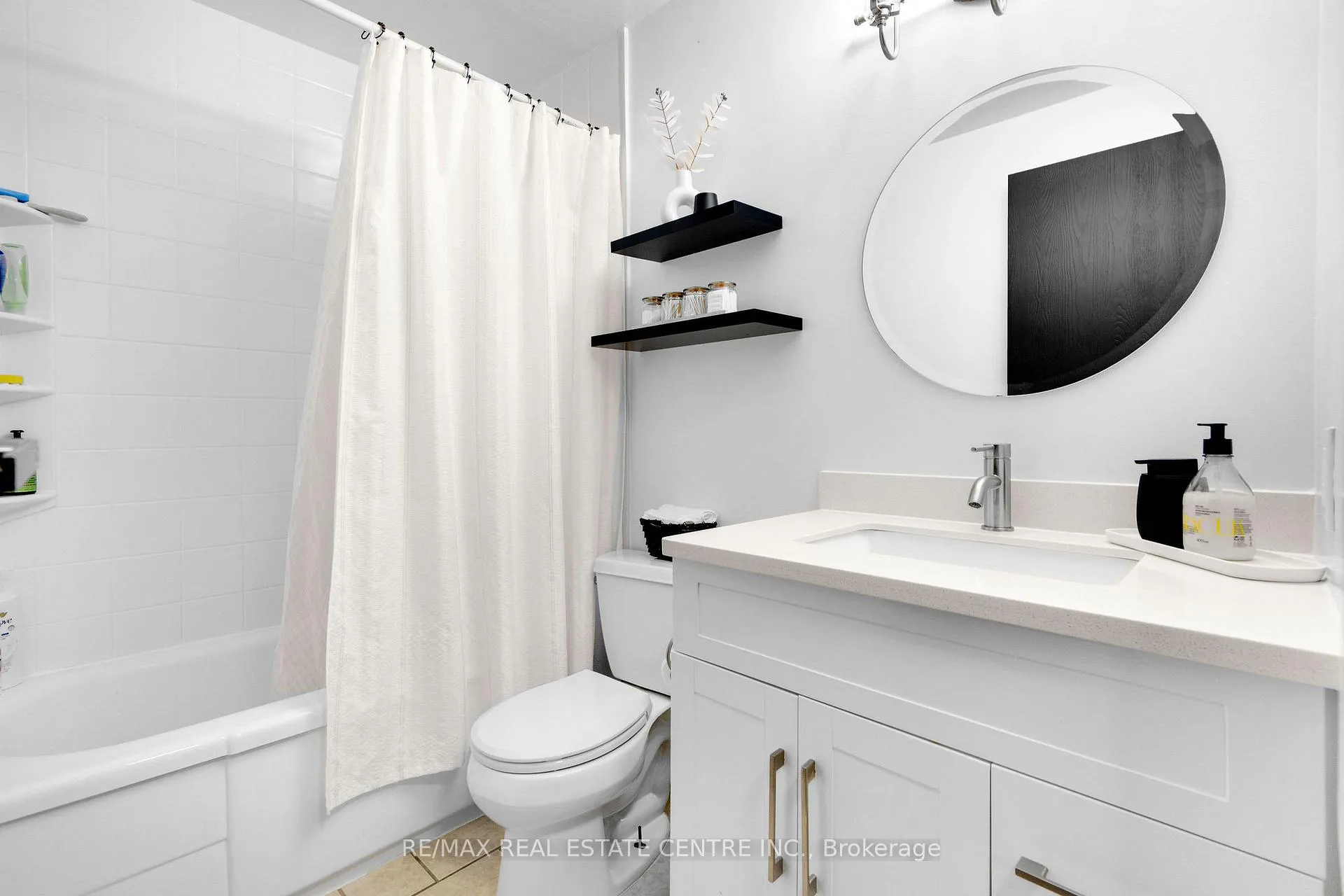 Photo 31 of Unit 103, 35 Green Valley Drive, Kitchener, Pioneer Park — HOMEH