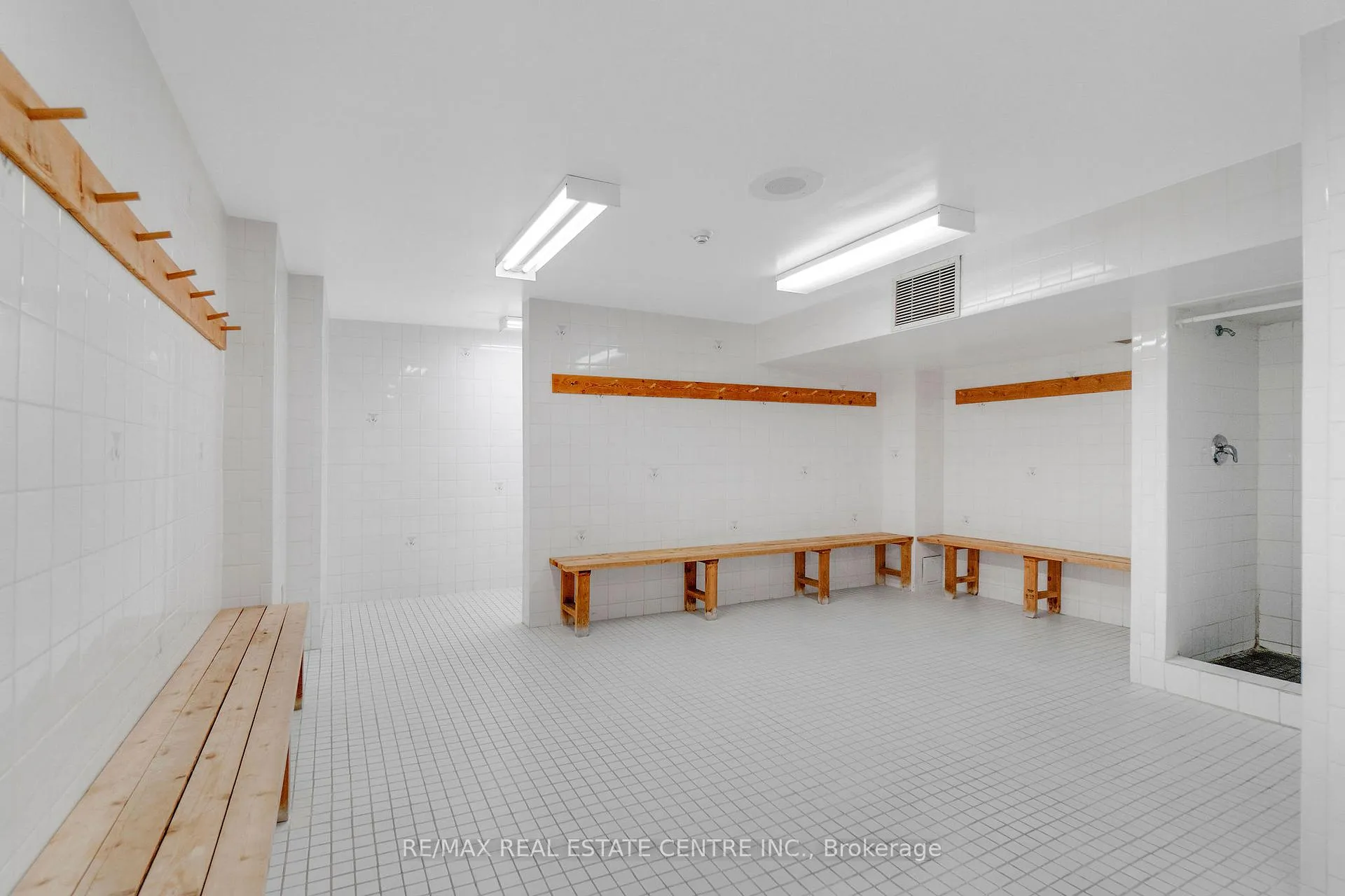 Photo 37 of Unit 103, 35 Green Valley Drive, Kitchener, Pioneer Park — HOMEH