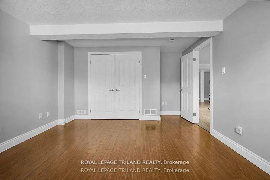 Photo 35 of 7119 Clayton Walk, London, South V — HOMEH