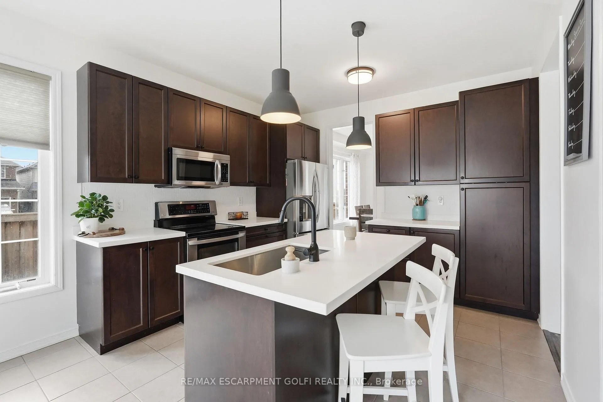 Photo 11 of 211 Odonnel Drive, Hamilton, Binbrook — HOMEH