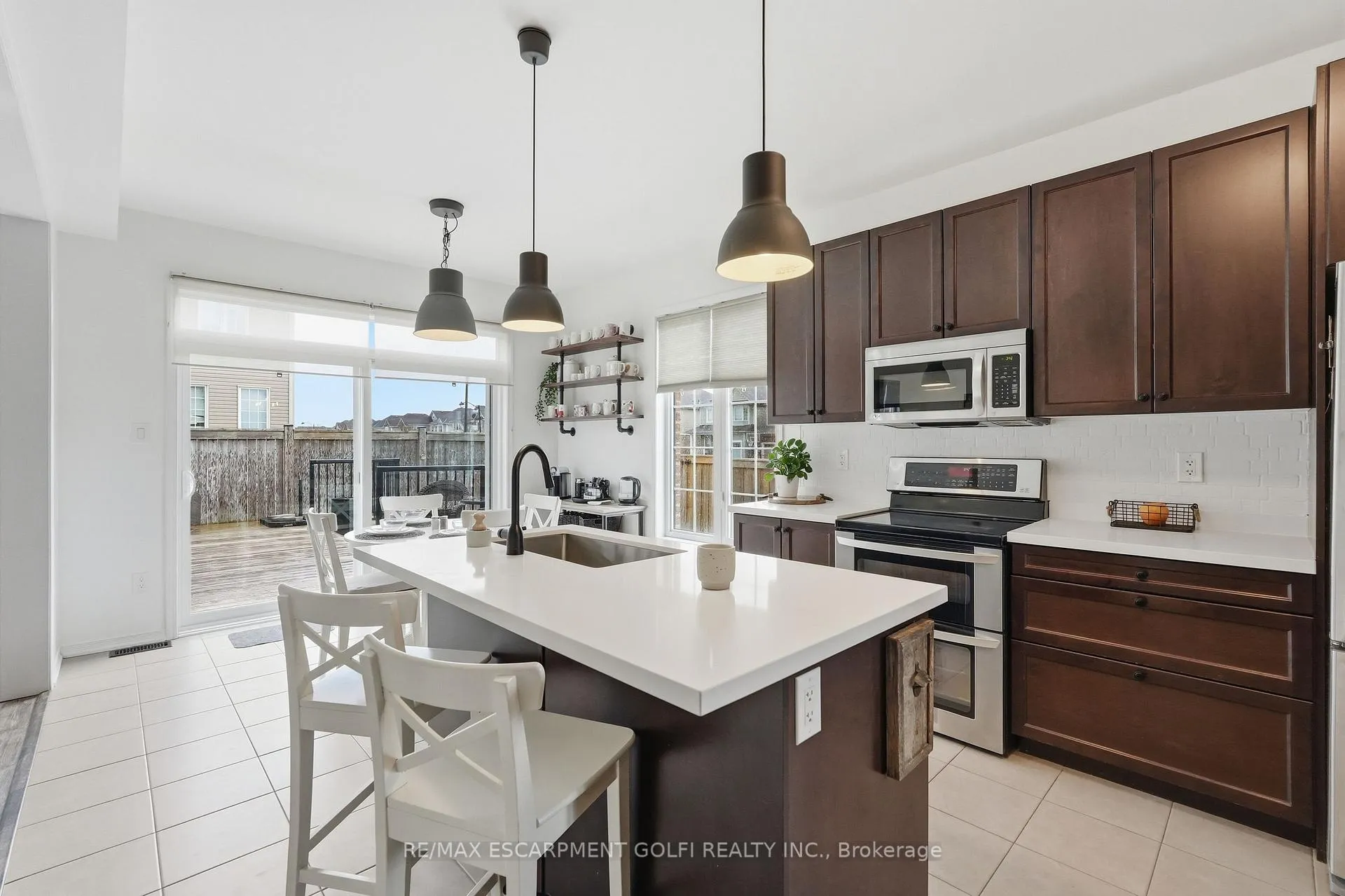 Photo 12 of 211 Odonnel Drive, Hamilton, Binbrook — HOMEH
