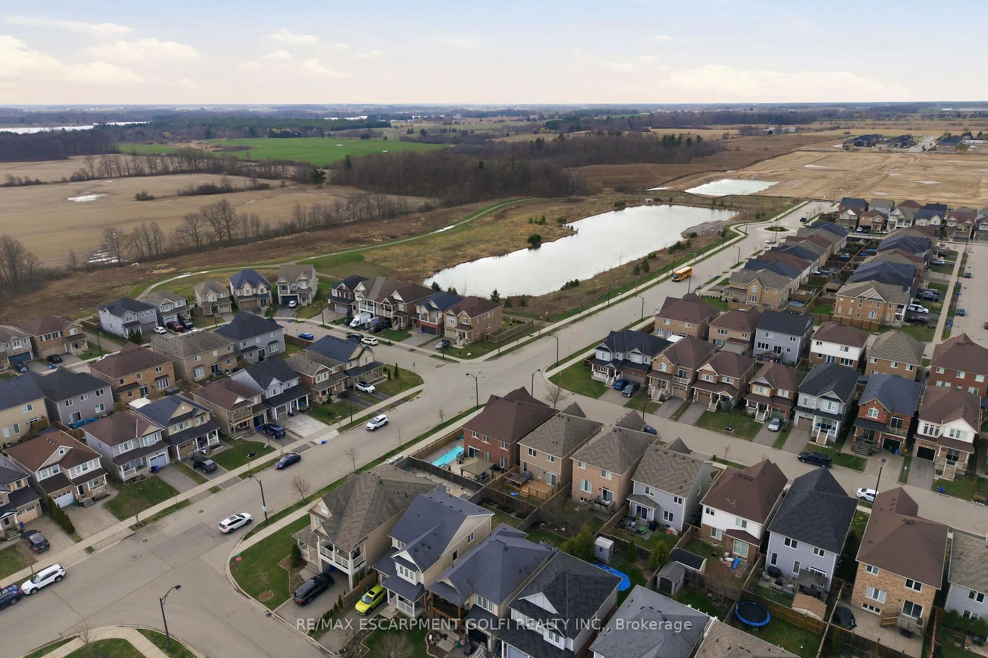 Photo 32 of 211 Odonnel Drive, Hamilton, Binbrook — HOMEH