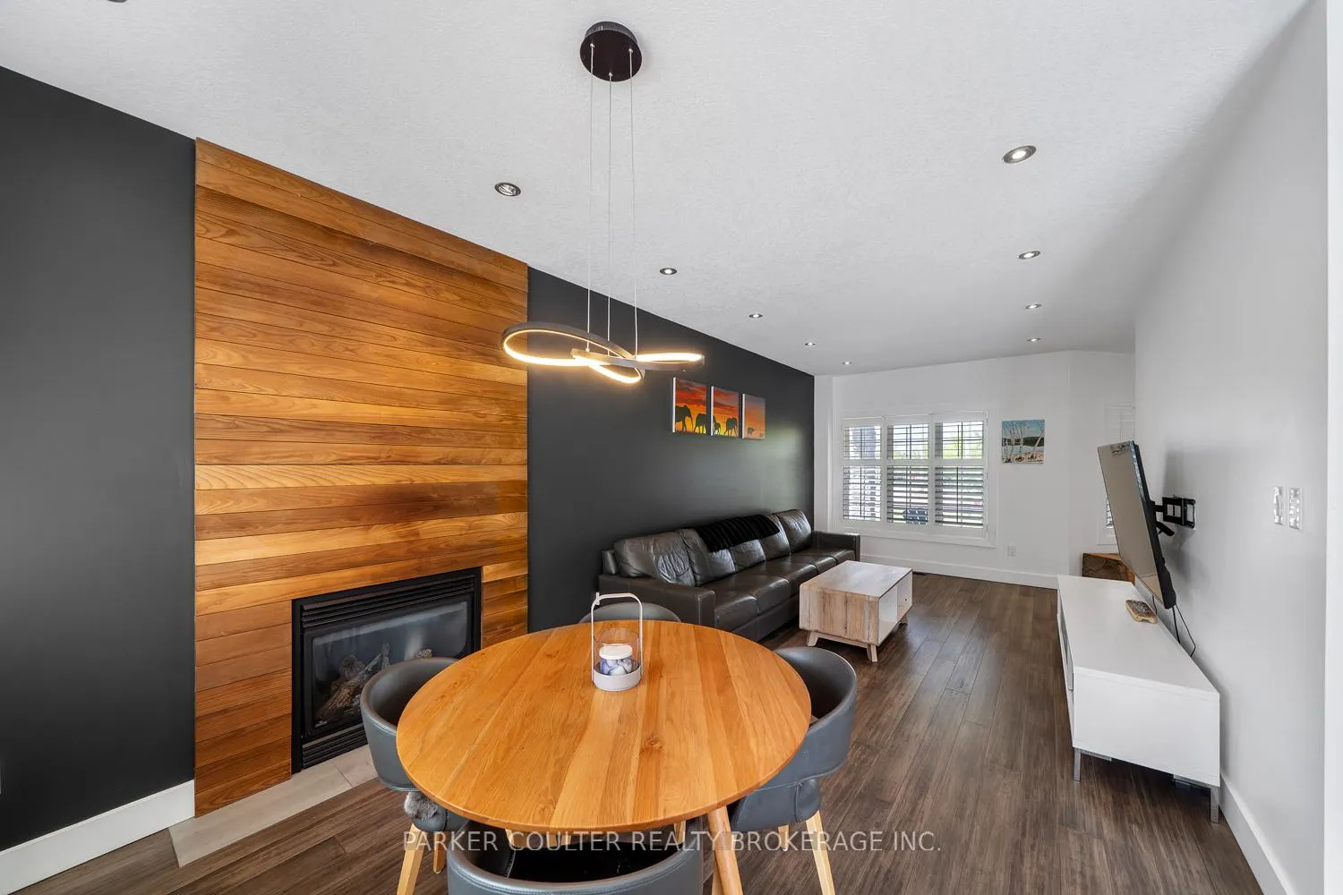 Photo 6 of 9 Surrey Drive, Barrie, Little Lake — HOMEH