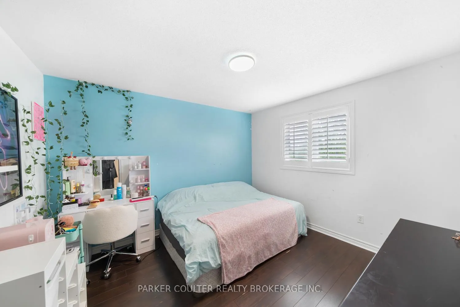 Photo 20 of 9 Surrey Drive, Barrie, Little Lake — HOMEH