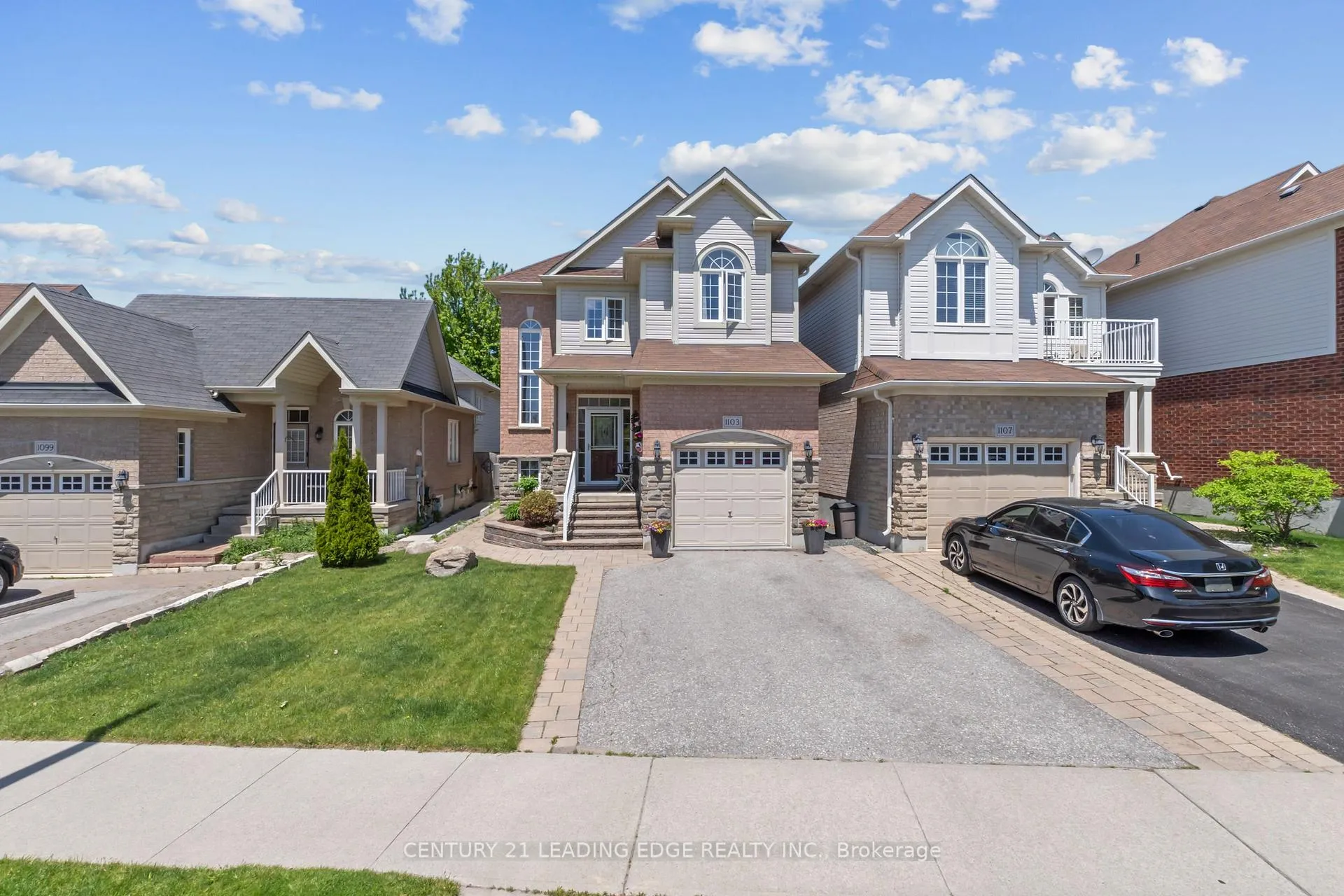 Photo 2 of 1103 Glenbourne Drive, Oshawa, Pinecrest — HOMEH
