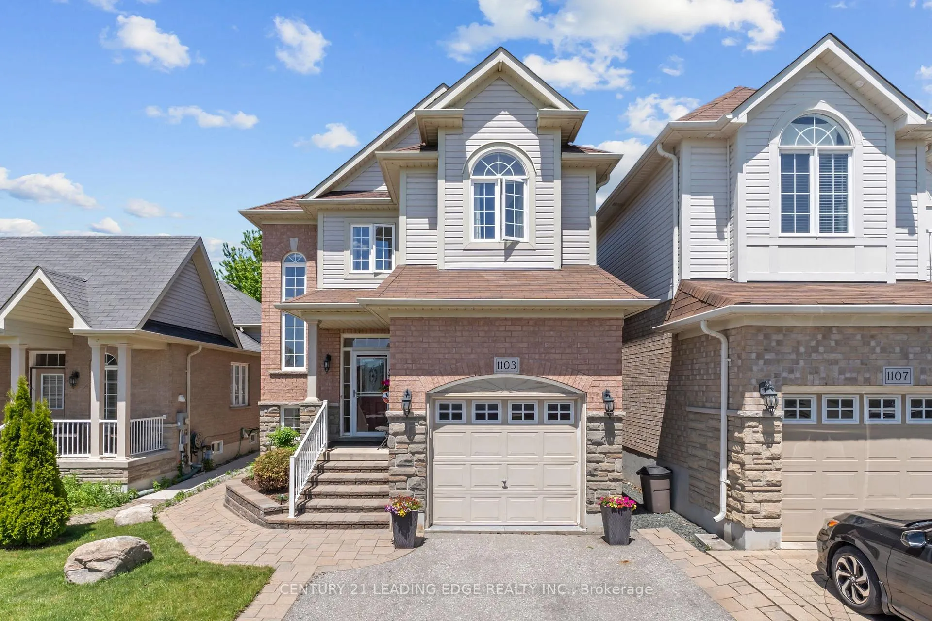 Photo 4 of 1103 Glenbourne Drive, Oshawa, Pinecrest — HOMEH
