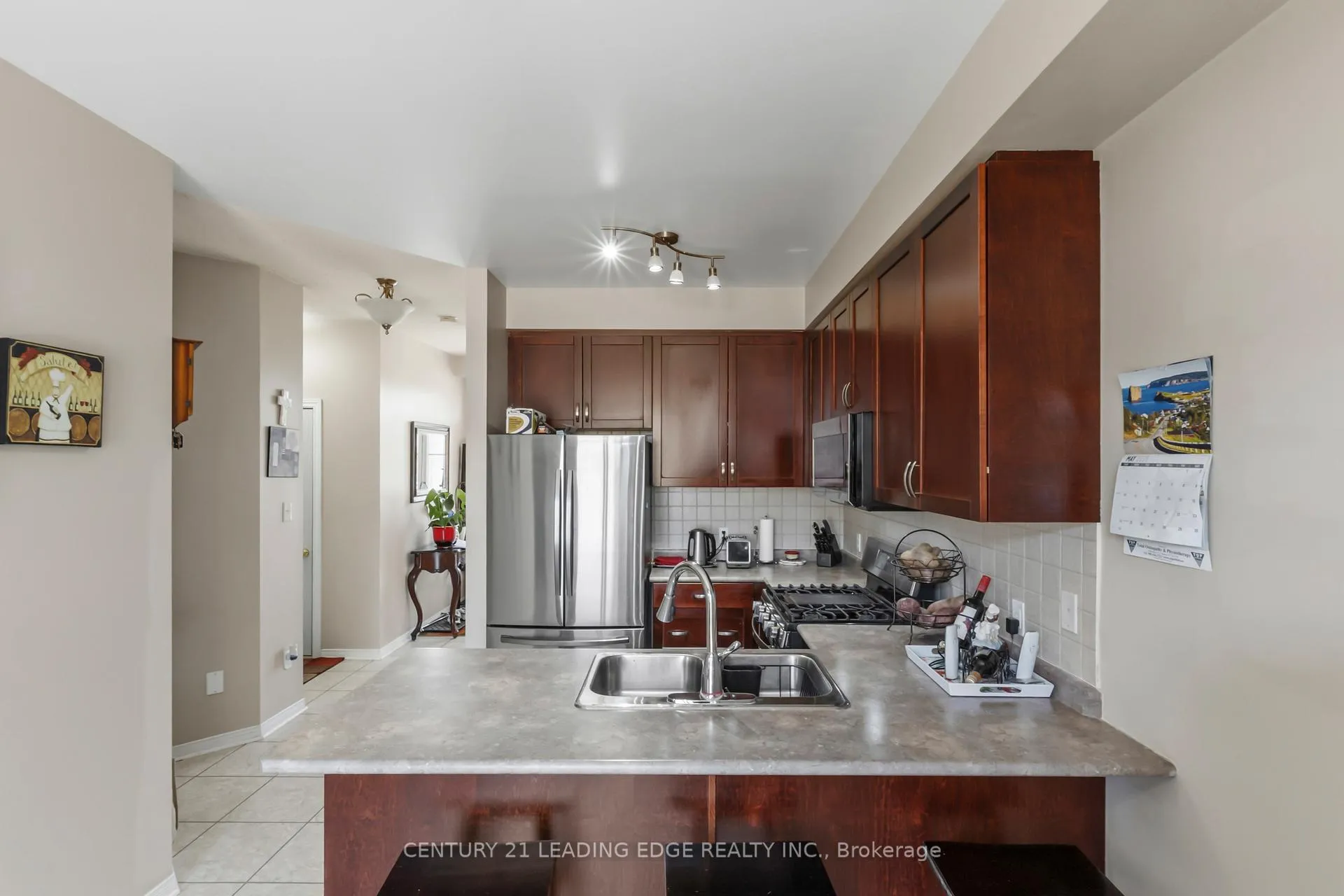 Photo 7 of 1103 Glenbourne Drive, Oshawa, Pinecrest — HOMEH