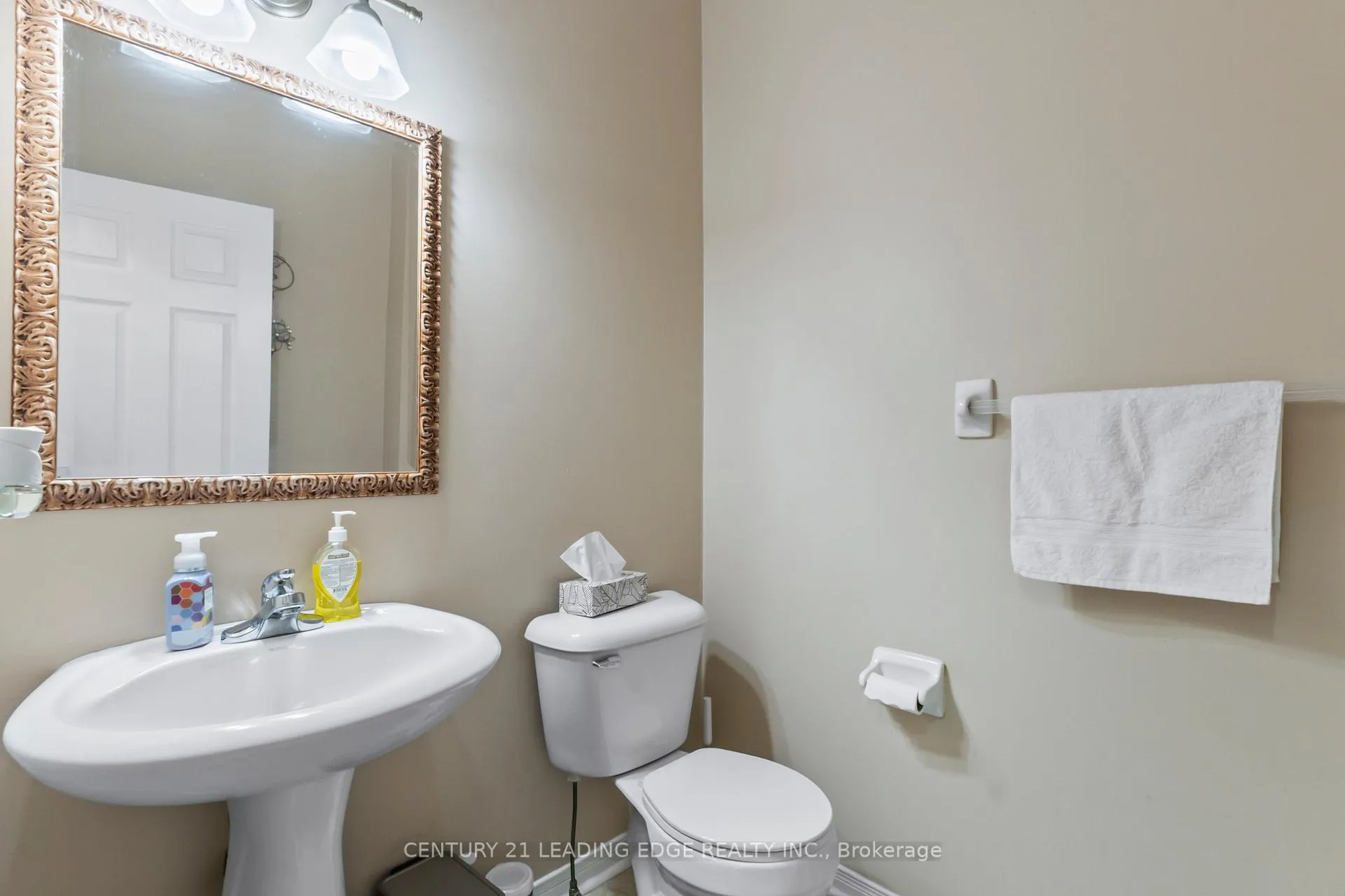Photo 11 of 1103 Glenbourne Drive, Oshawa, Pinecrest — HOMEH