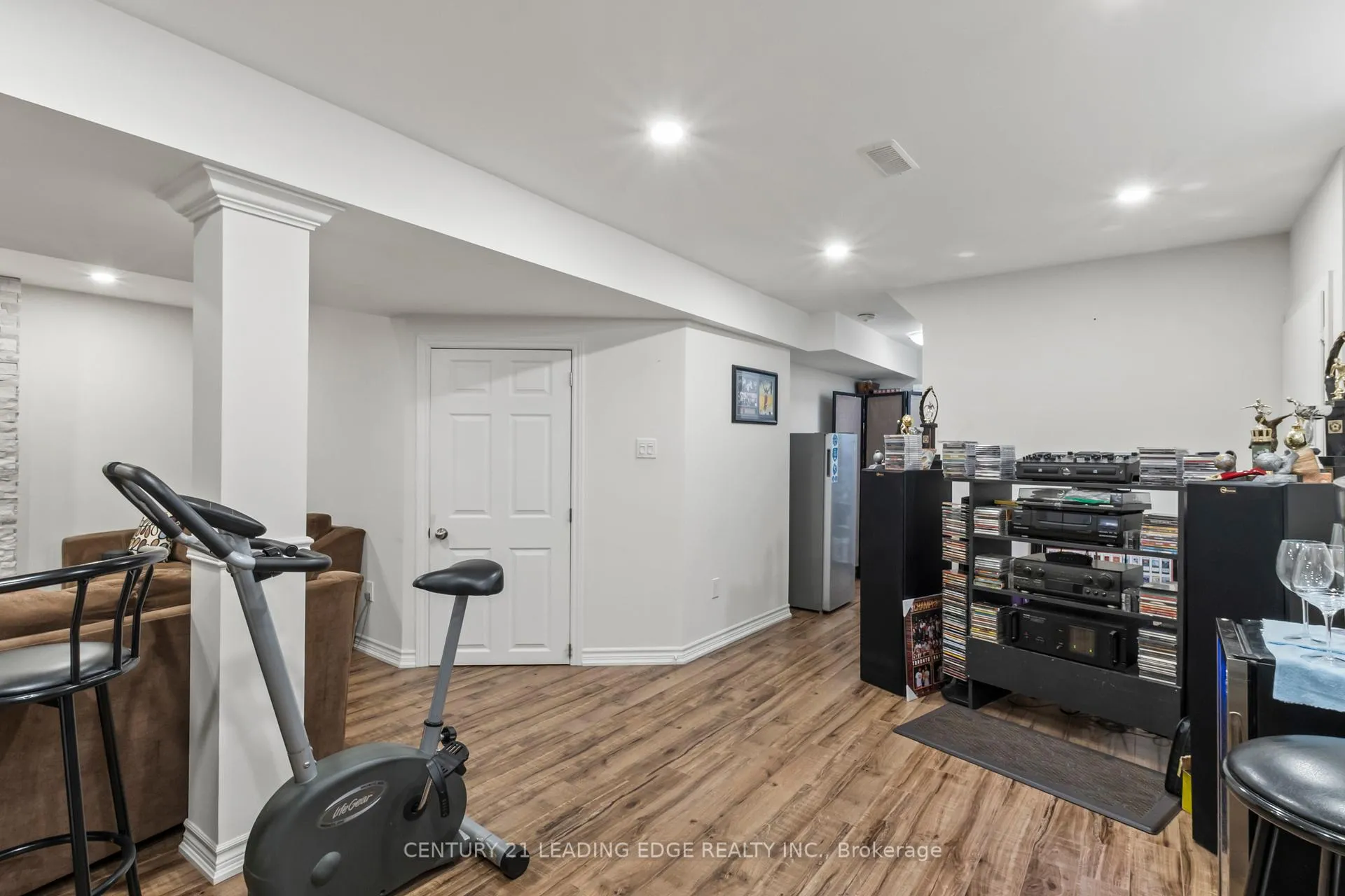 Photo 29 of 1103 Glenbourne Drive, Oshawa, Pinecrest — HOMEH
