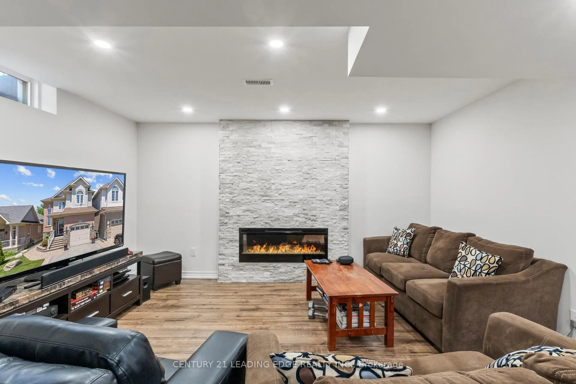 Photo 32 of 1103 Glenbourne Drive, Oshawa, Pinecrest — HOMEH