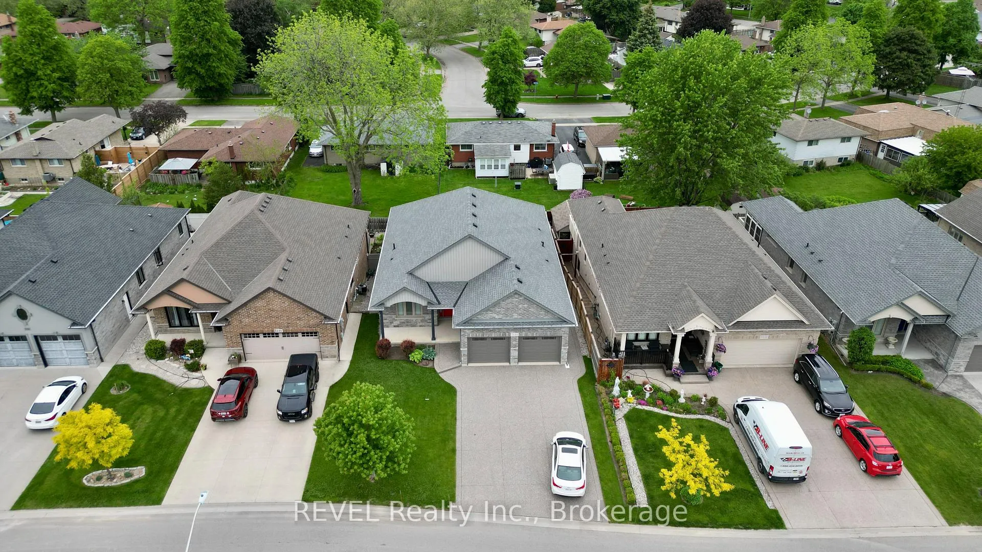 Photo 41 of 7135 Optimist Lane, Niagara Falls, Morrison — HOMEH