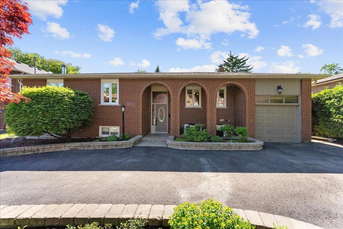 Photo 2 of 1978 Fairport Road, Pickering, Dunbarton — HOMEH