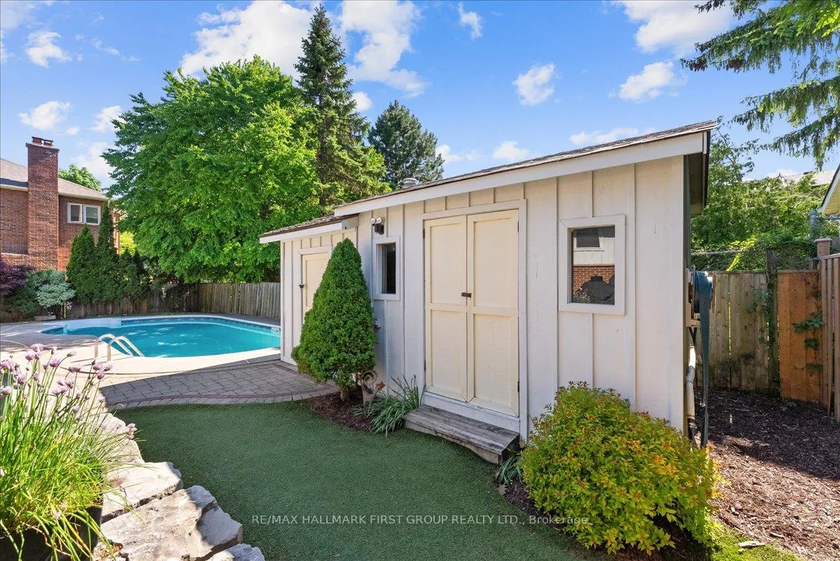 Photo 35 of 1978 Fairport Road, Pickering, Dunbarton — HOMEH