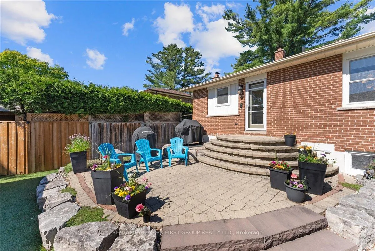 Photo 40 of 1978 Fairport Road, Pickering, Dunbarton — HOMEH