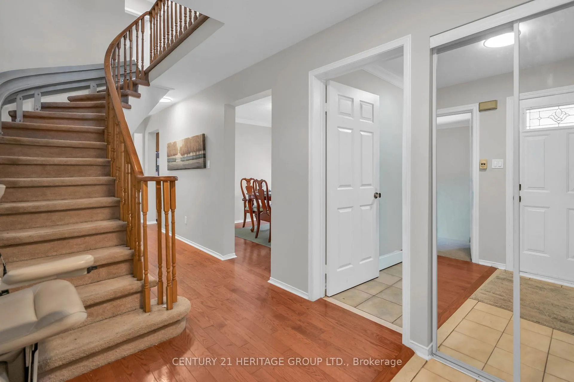 Photo 9 of 228 Billings Crescent, Newmarket, Bristol-London — HOMEH