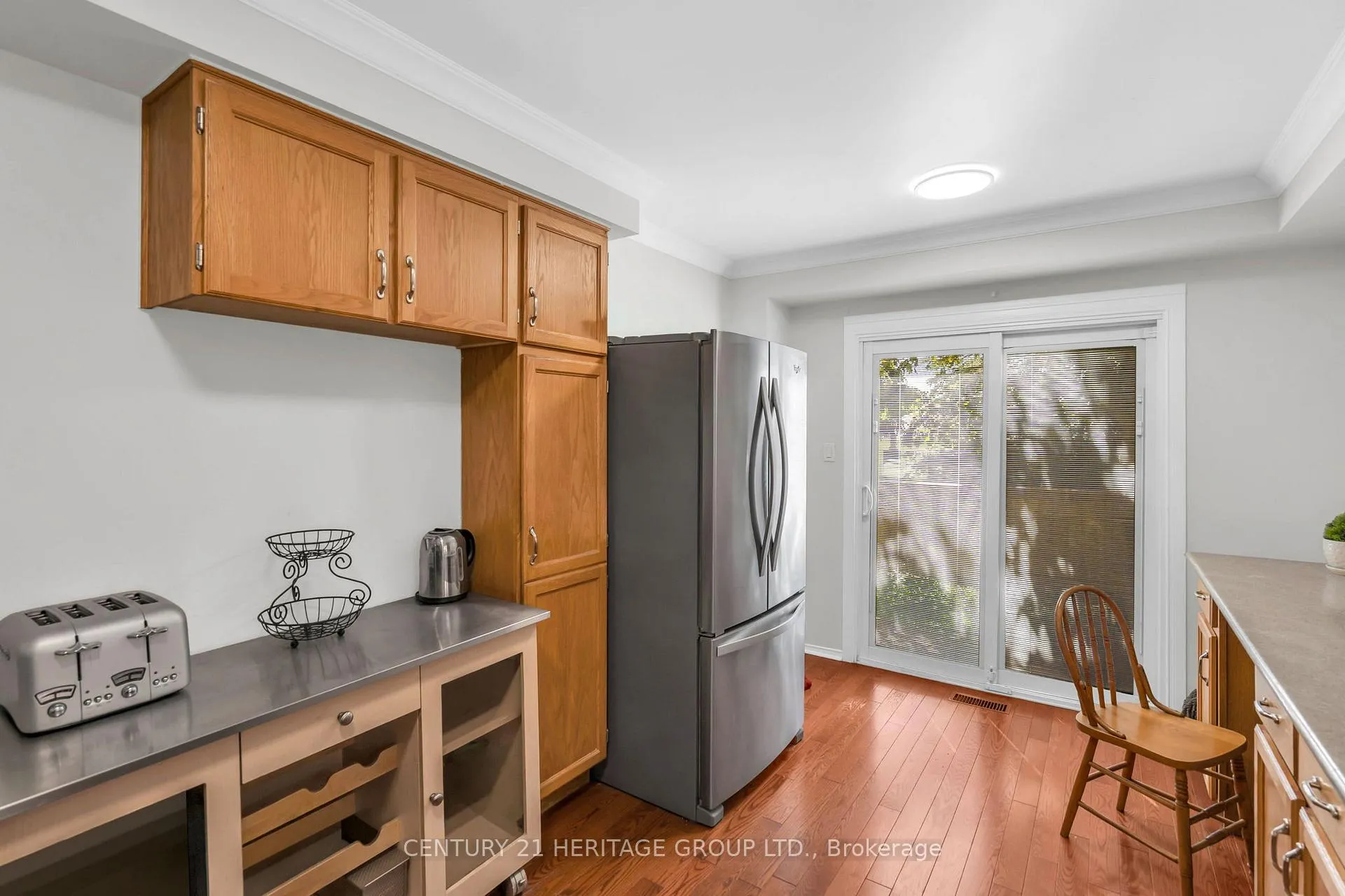 Photo 15 of 228 Billings Crescent, Newmarket, Bristol-London — HOMEH