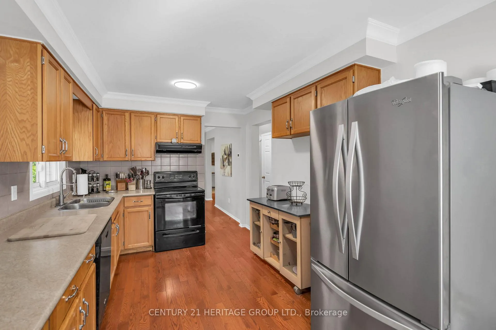 Photo 17 of 228 Billings Crescent, Newmarket, Bristol-London — HOMEH