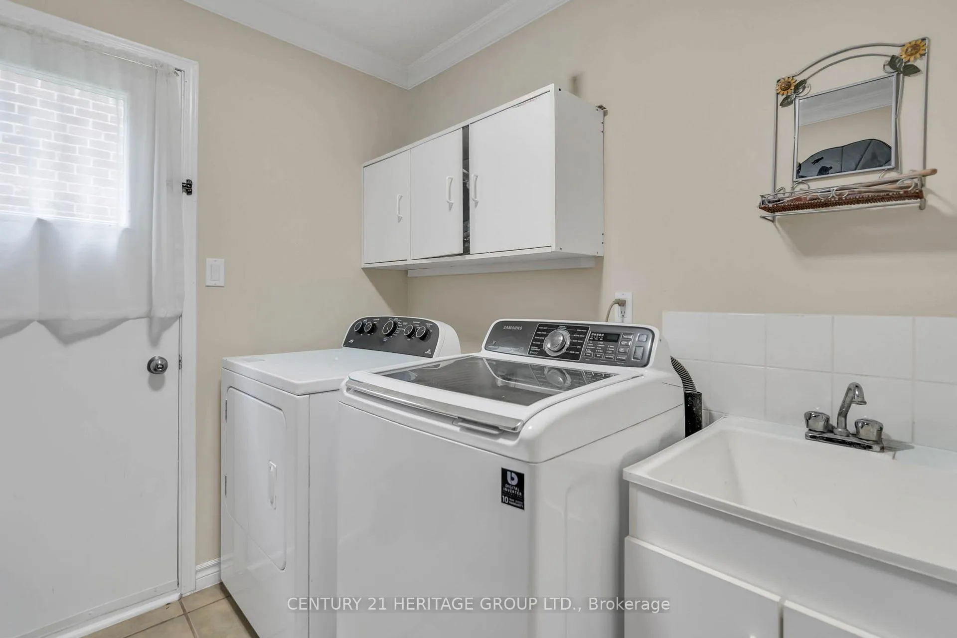 Photo 27 of 228 Billings Crescent, Newmarket, Bristol-London — HOMEH