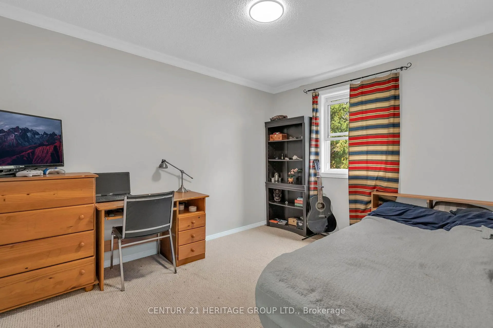 Photo 36 of 228 Billings Crescent, Newmarket, Bristol-London — HOMEH