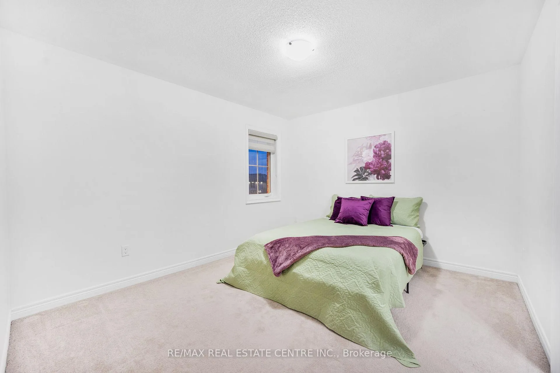 Photo 16 of 5 Forsyth Crescent E, Brampton, Credit Valley — HOMEH