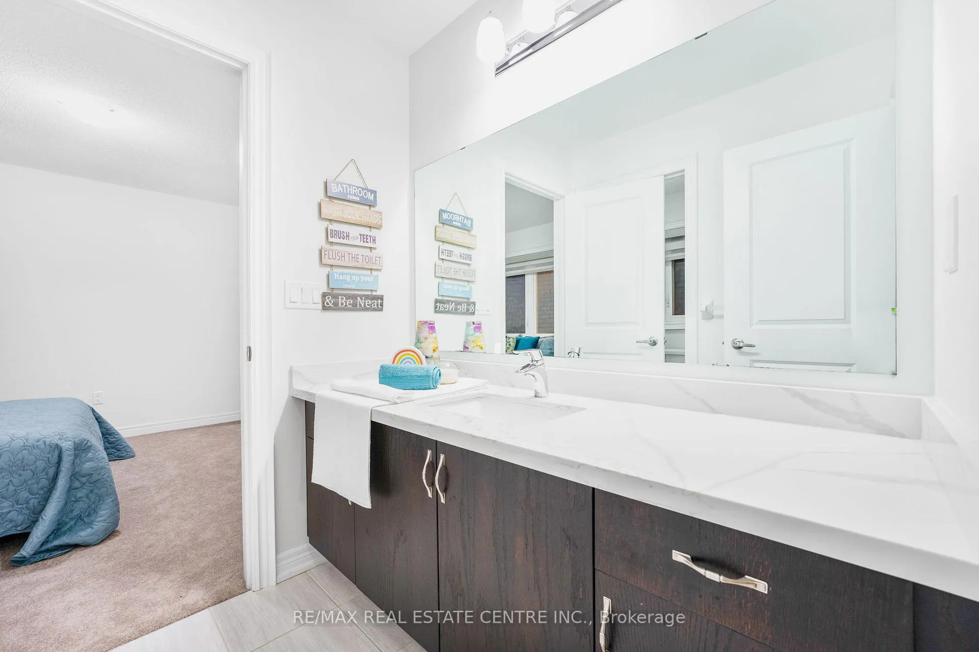 Photo 17 of 5 Forsyth Crescent E, Brampton, Credit Valley — HOMEH