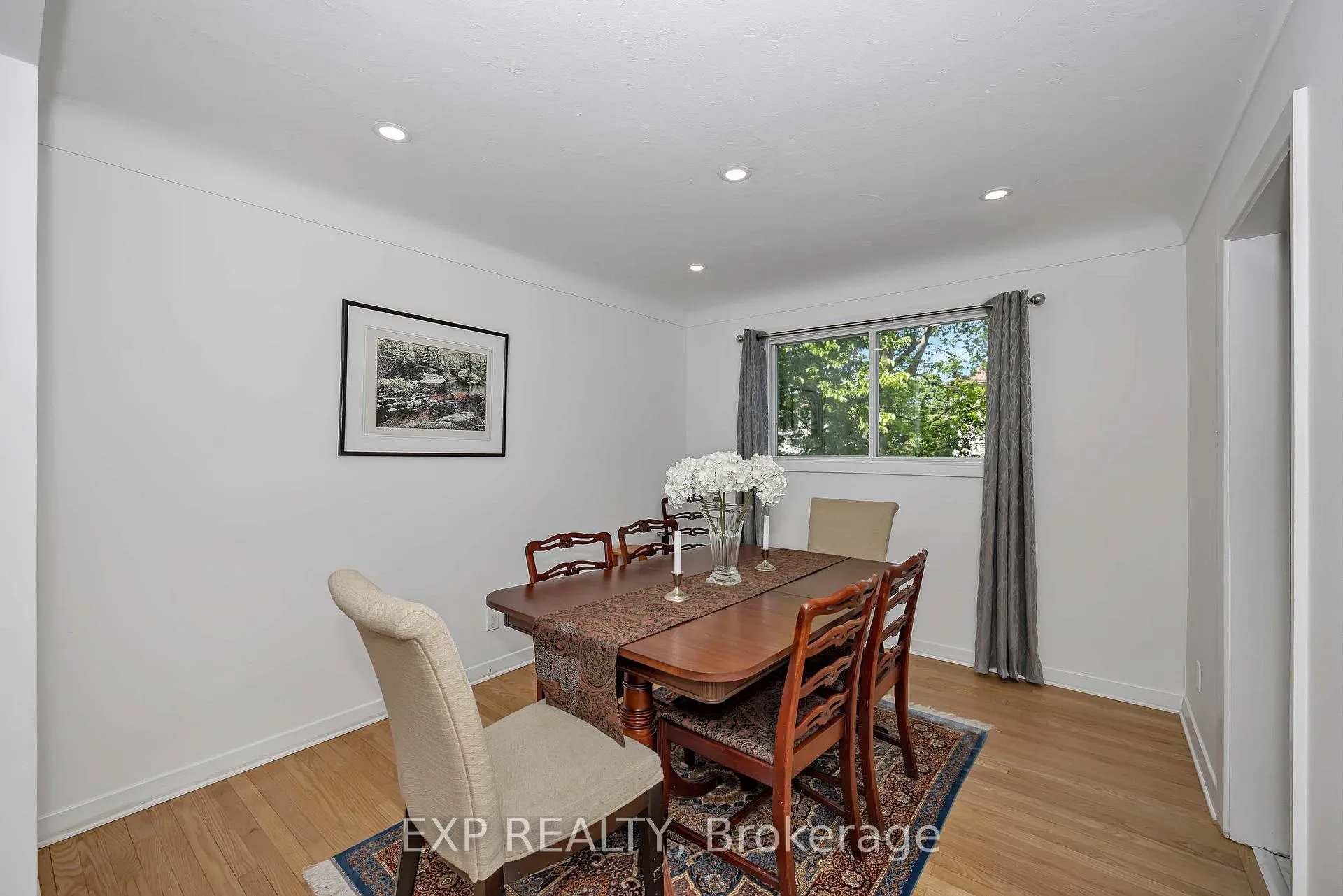 Photo 7 of 707 Roosevelt Avenue, Ottawa, Laurentianview — HOMEH