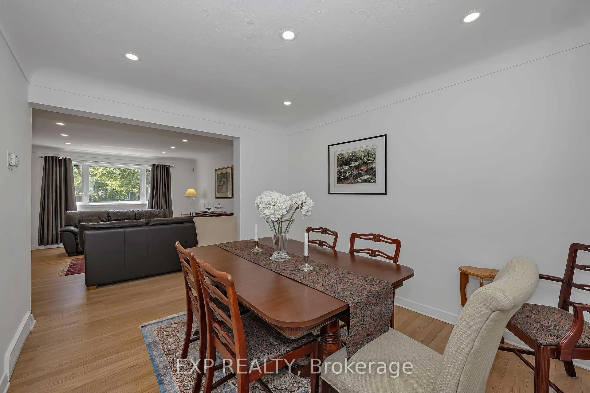 Photo 9 of 707 Roosevelt Avenue, Ottawa, Laurentianview — HOMEH