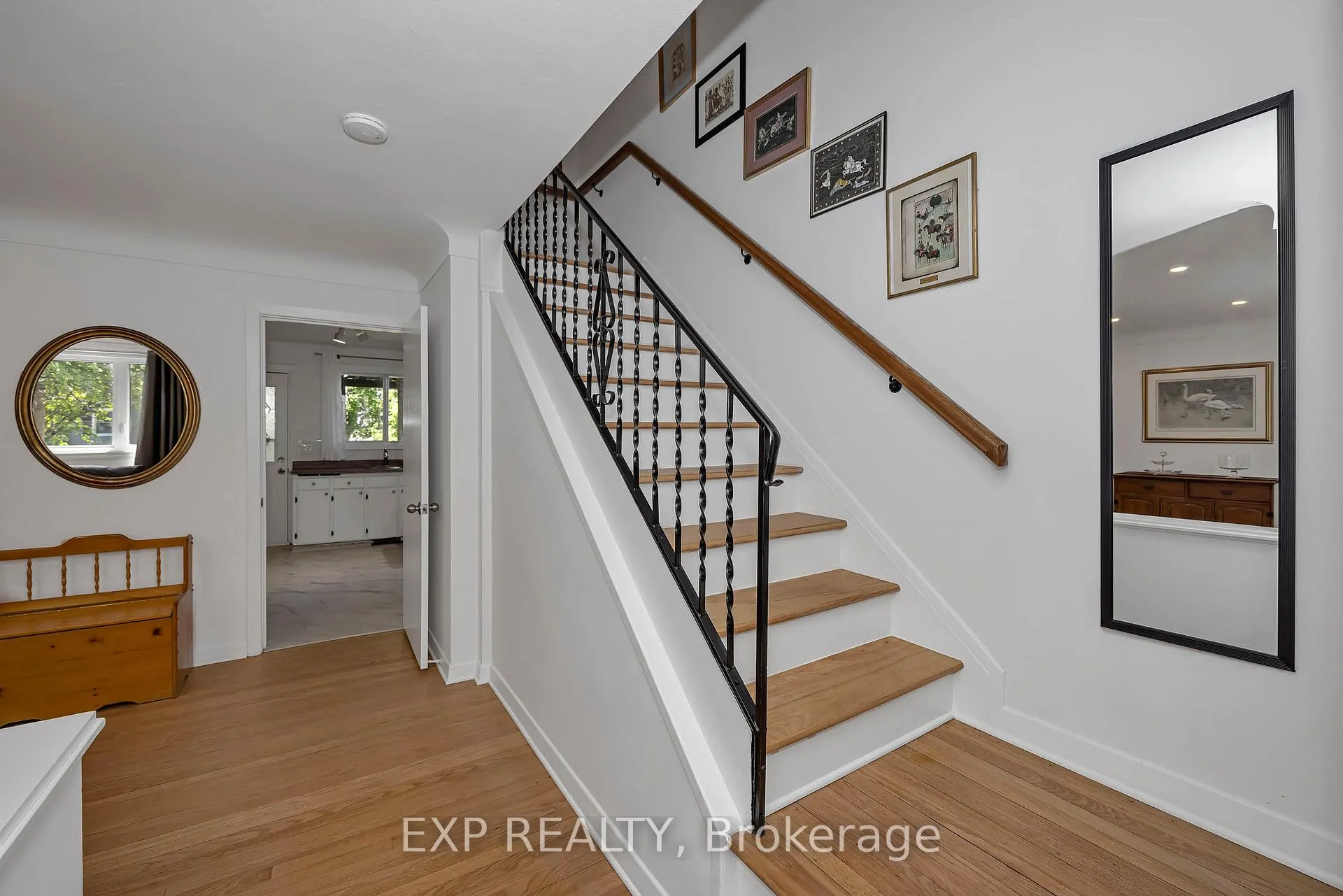 Photo 13 of 707 Roosevelt Avenue, Ottawa, Laurentianview — HOMEH
