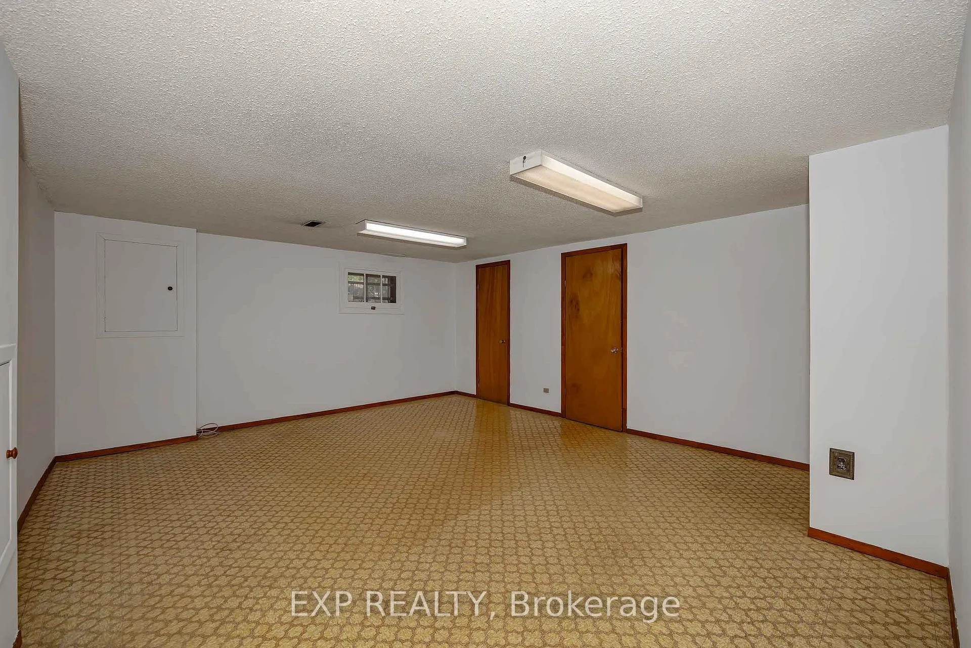 Photo 23 of 707 Roosevelt Avenue, Ottawa, Laurentianview — HOMEH