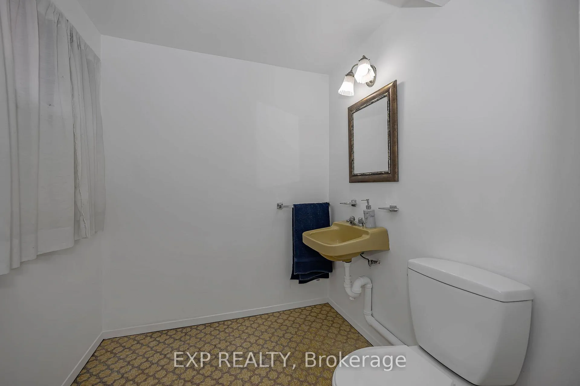 Photo 25 of 707 Roosevelt Avenue, Ottawa, Laurentianview — HOMEH