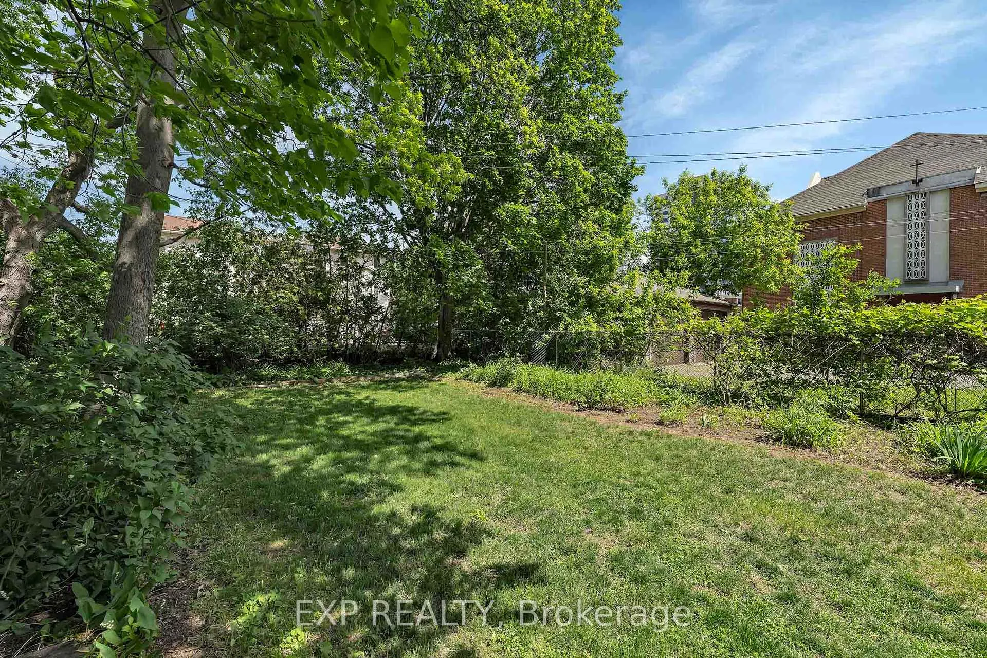 Photo 30 of 707 Roosevelt Avenue, Ottawa, Laurentianview — HOMEH