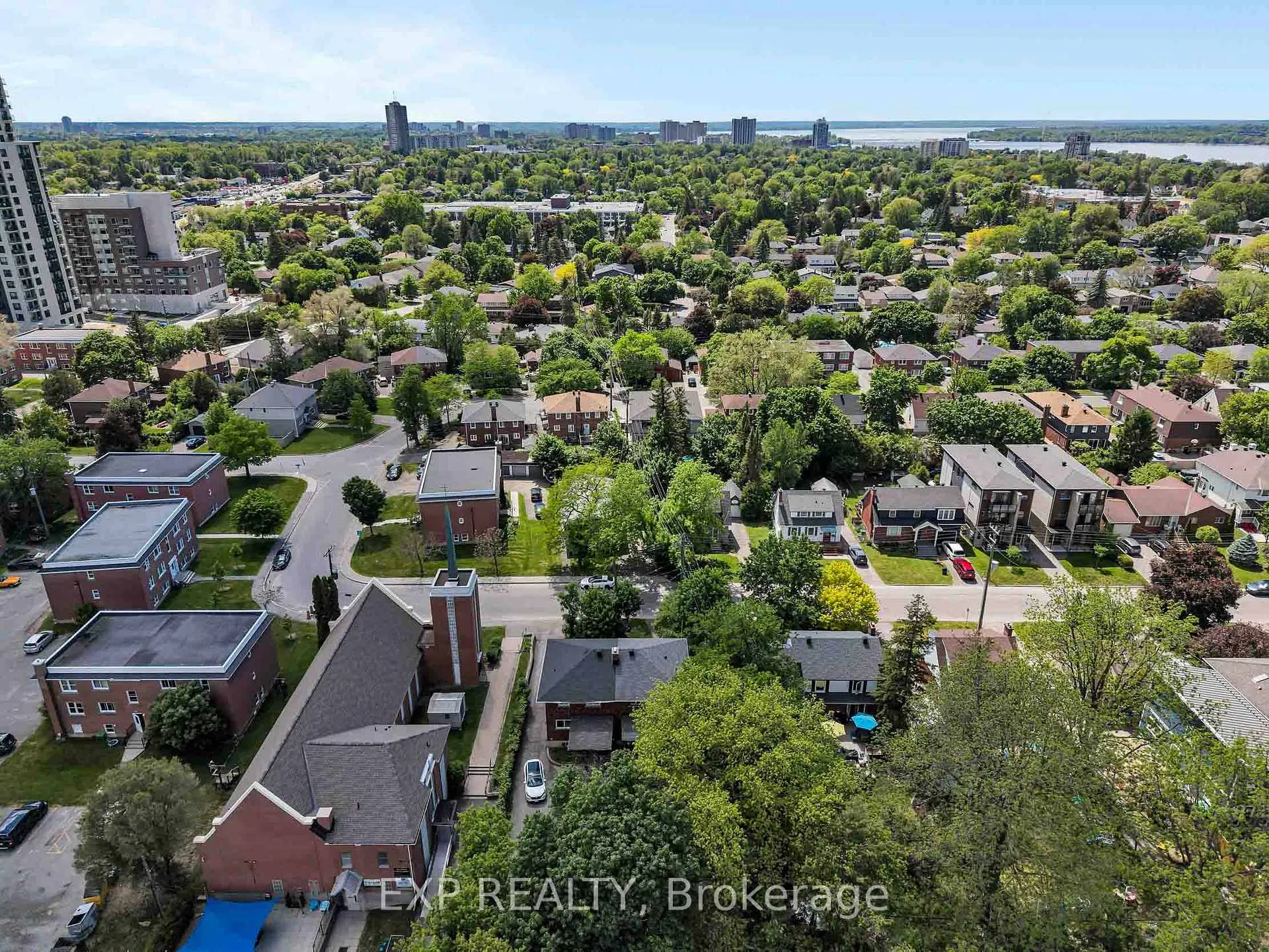 Photo 37 of 707 Roosevelt Avenue, Ottawa, Laurentianview — HOMEH