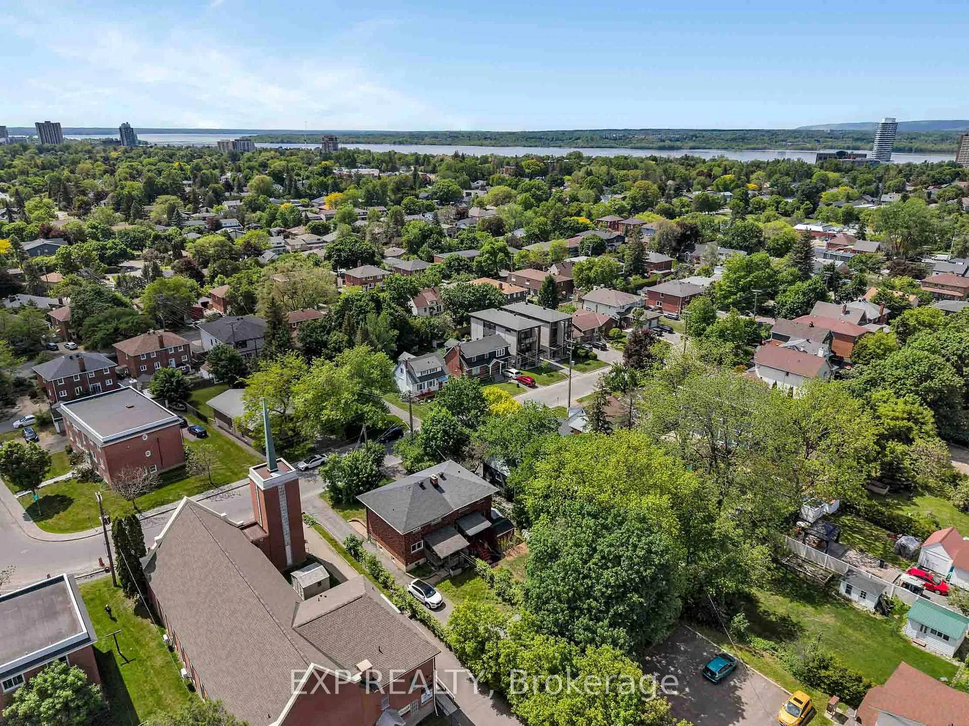 Photo 38 of 707 Roosevelt Avenue, Ottawa, Laurentianview — HOMEH