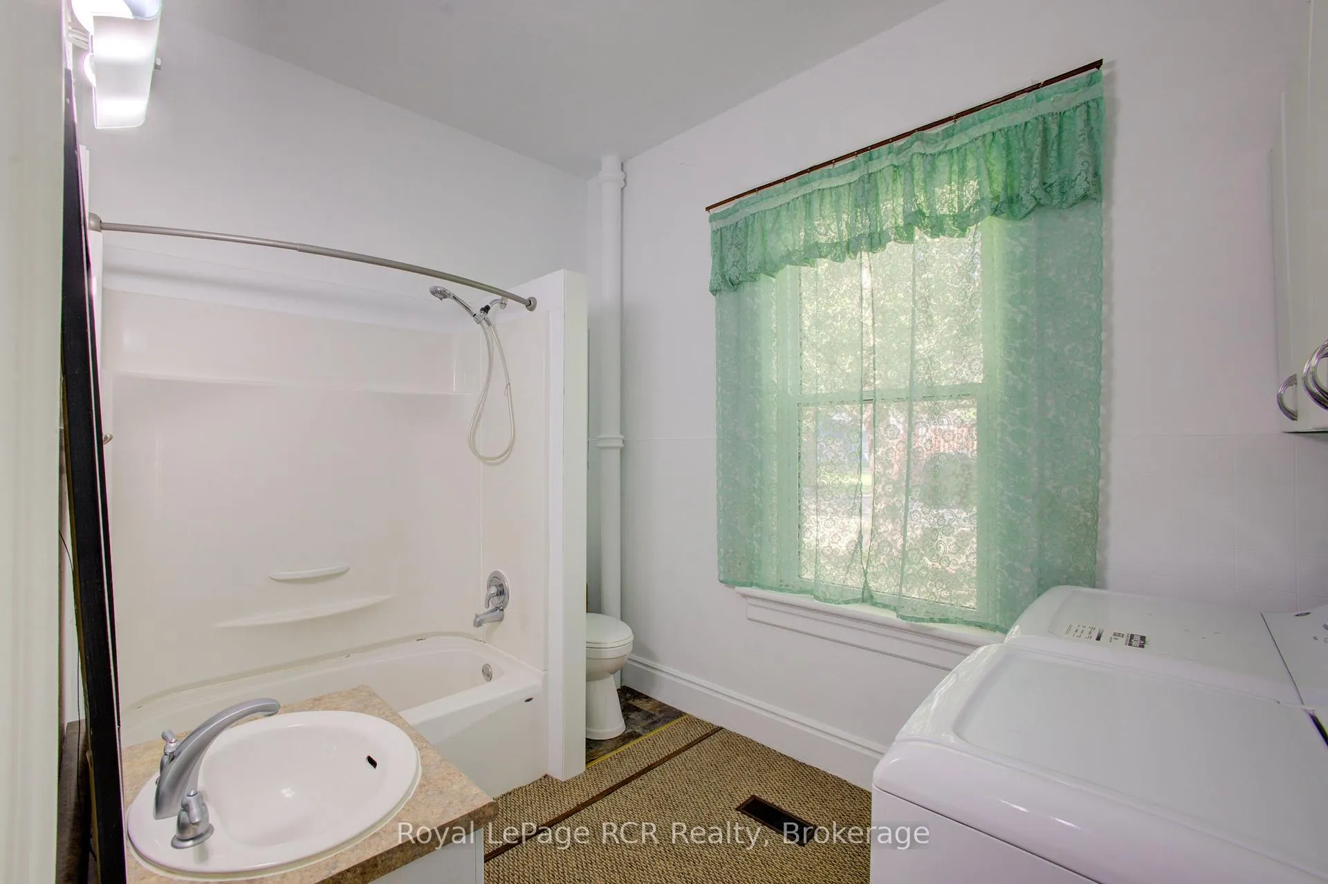 Photo 16 of 470 Prospect Street, Minto — HOMEH