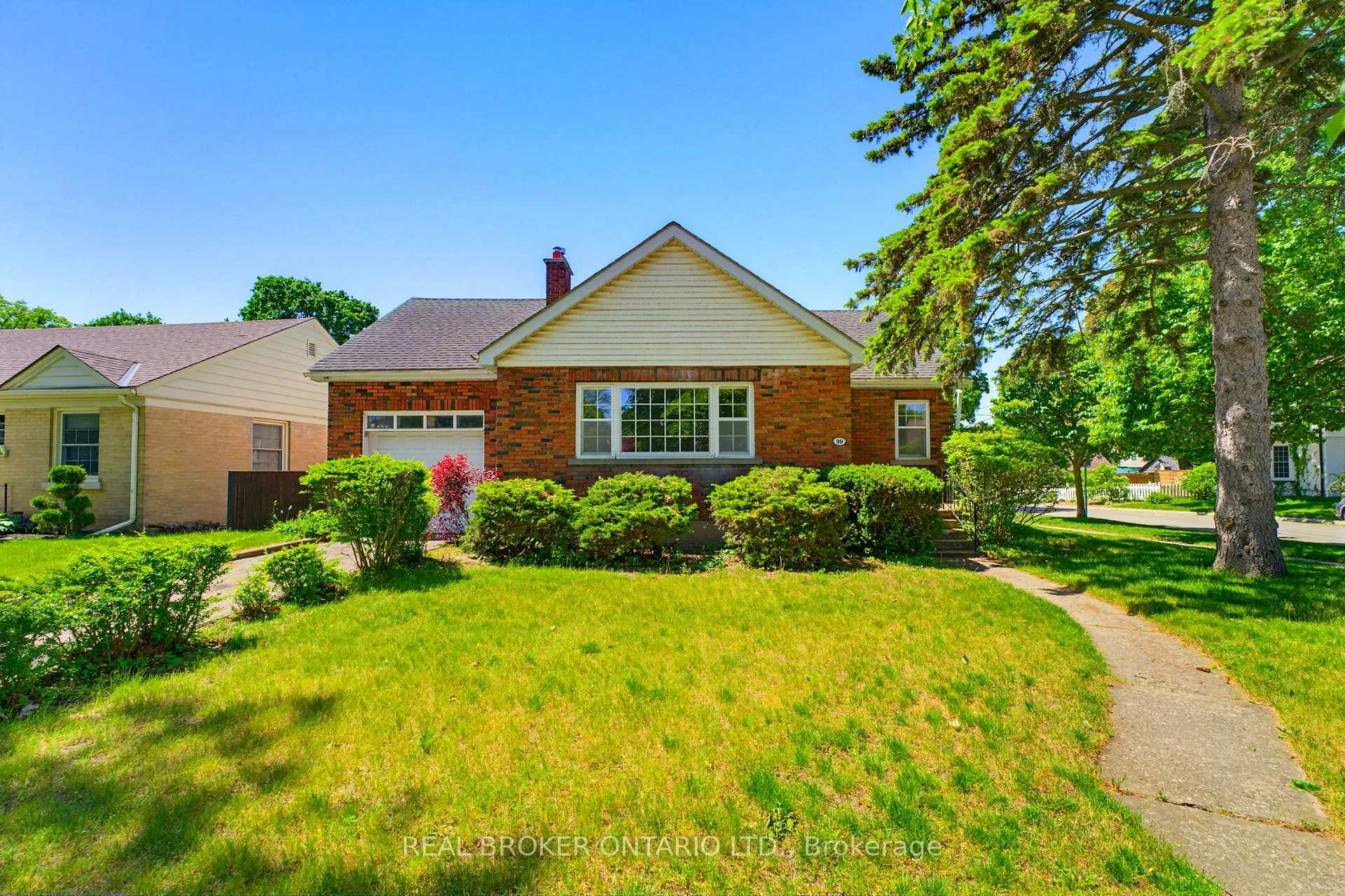 Photo 1 of 30 Lincoln Avenue, Brantford — HOMEH