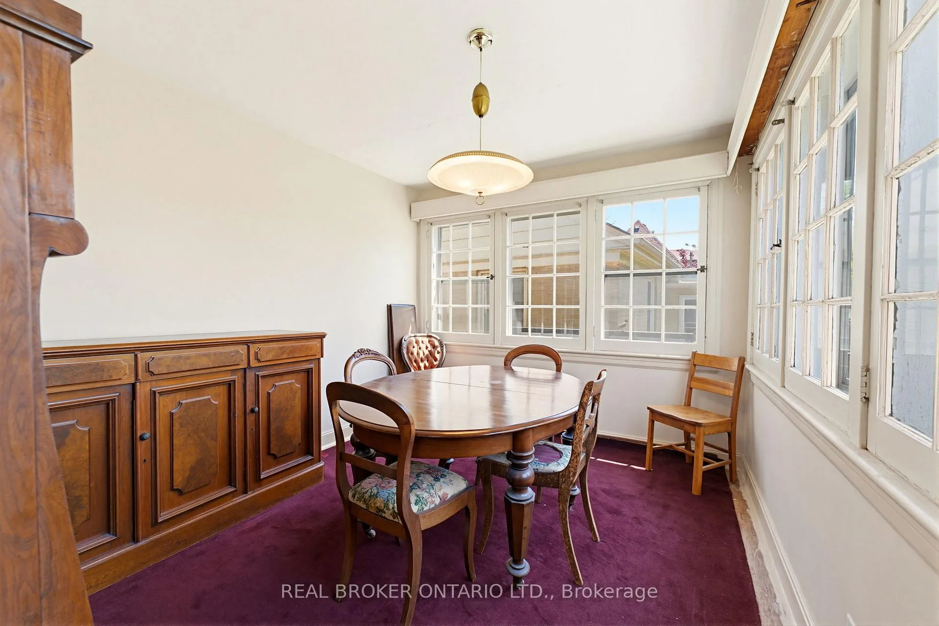 Photo 12 of 30 Lincoln Avenue, Brantford — HOMEH