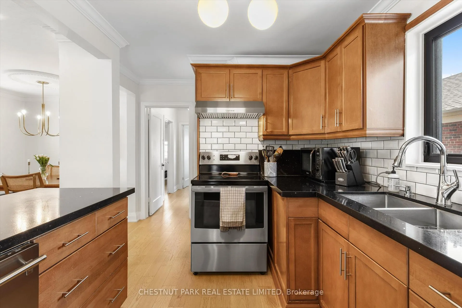 Photo 4 of 123 Wesley Street, Etobicoke, Stonegate-Queensway — HOMEH