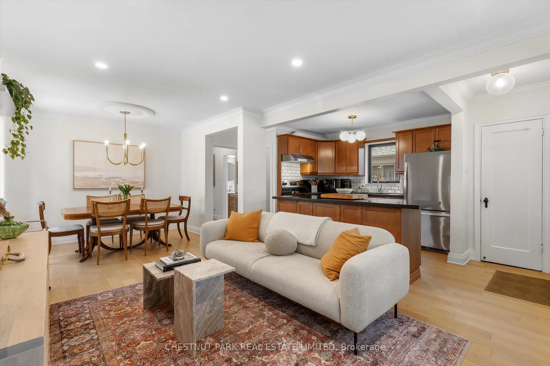 Photo 6 of 123 Wesley Street, Etobicoke, Stonegate-Queensway — HOMEH